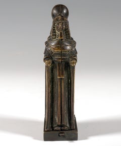 Nu féminin en bronze érotique dans un sarcophage par Bergmann Vienne vers 1910