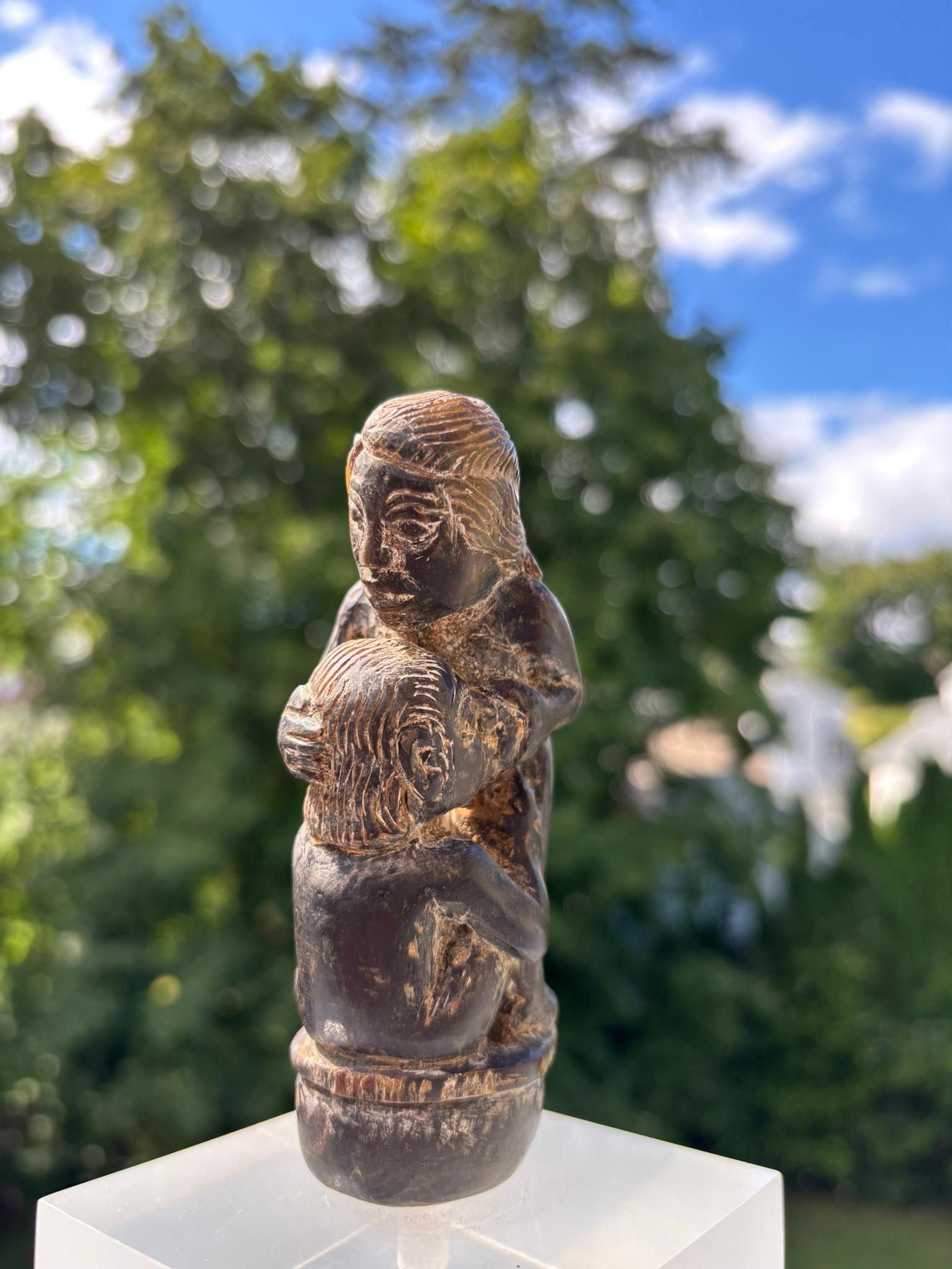 Poignée de Kris érotique en corne sculptée, début du 20ème siècle, Bali Indonésie en vente 4