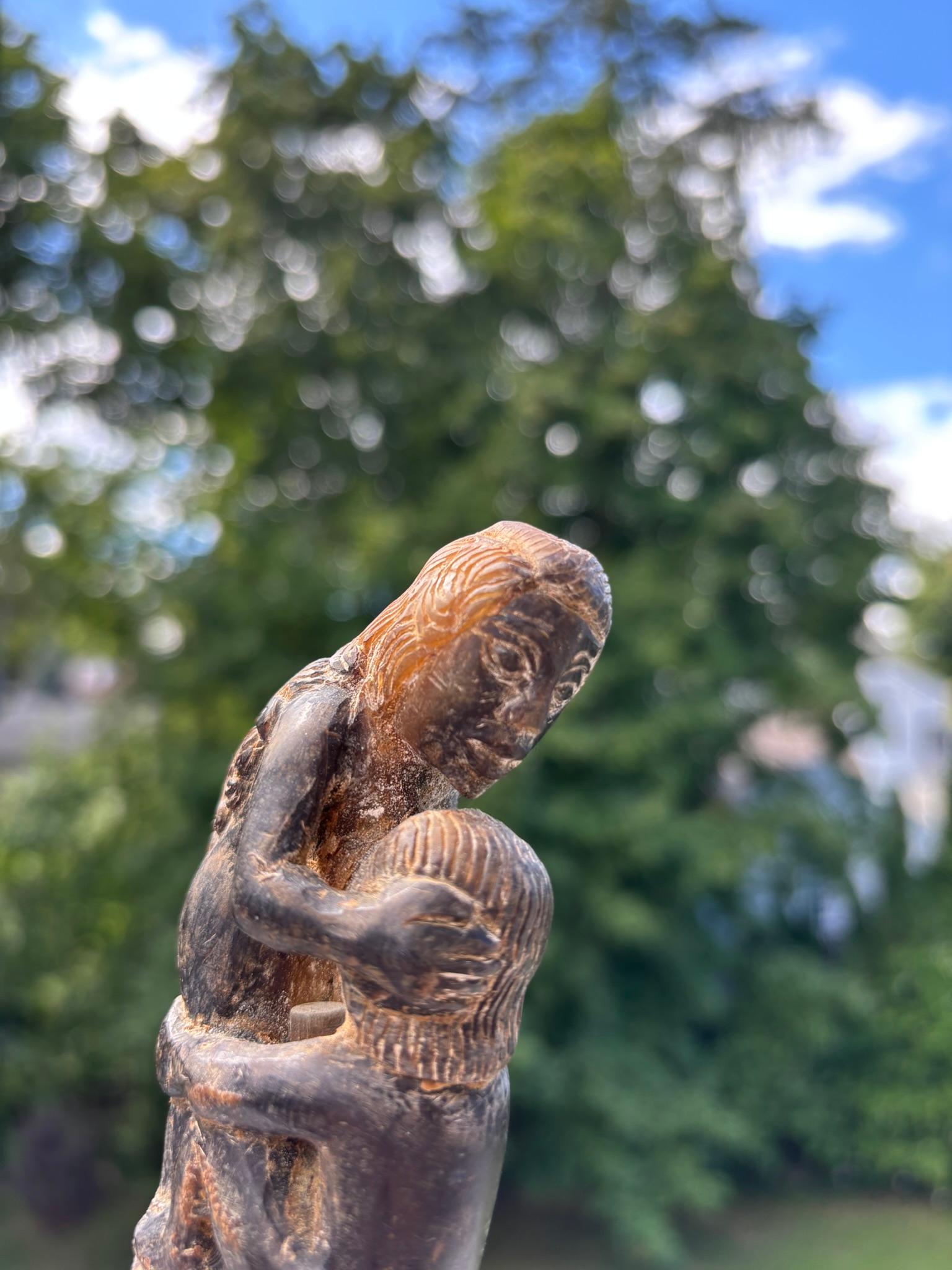 20ième siècle Poignée de Kris érotique en corne sculptée, début du 20ème siècle, Bali Indonésie en vente