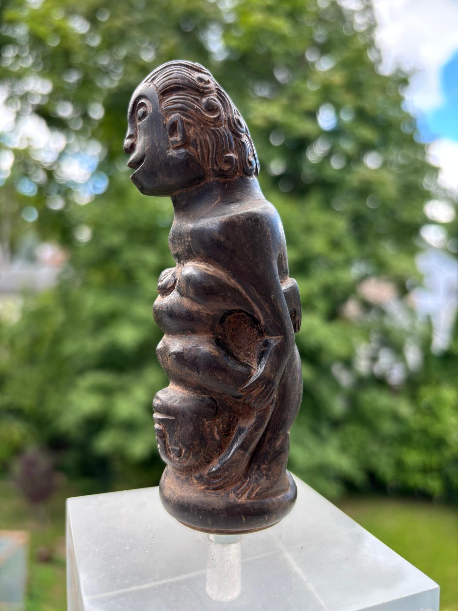 Erotisches geschnitztes Wood Kris-Griffstück, frühes 20. Jahrhundert, Bali Indonesien im Angebot 7