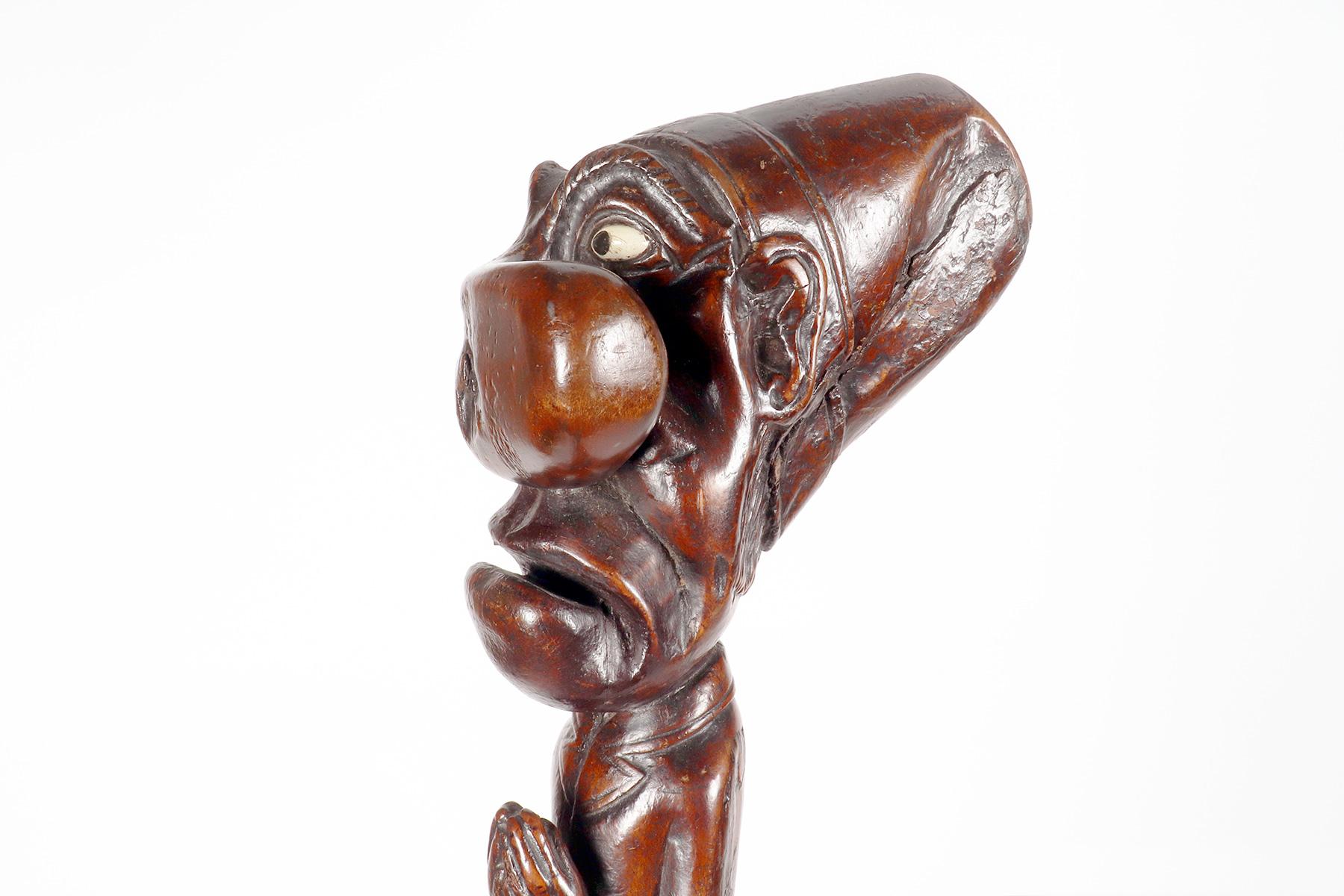 Erotische Volkskunst  walking stick, der einen Mann im Akt des Gebets darstellt, England 1850. im Angebot 8