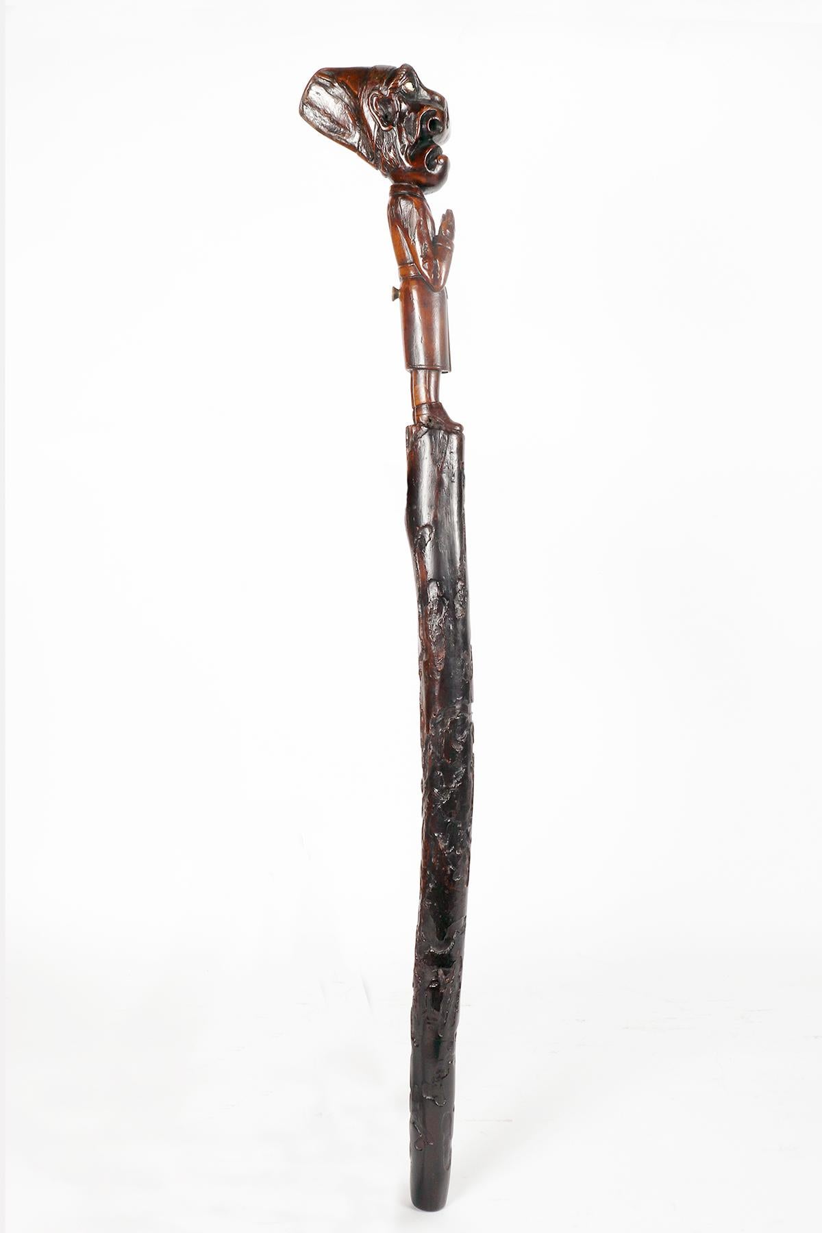 Erotische Volkskunst  walking stick, der einen Mann im Akt des Gebets darstellt, England 1850. im Angebot 14