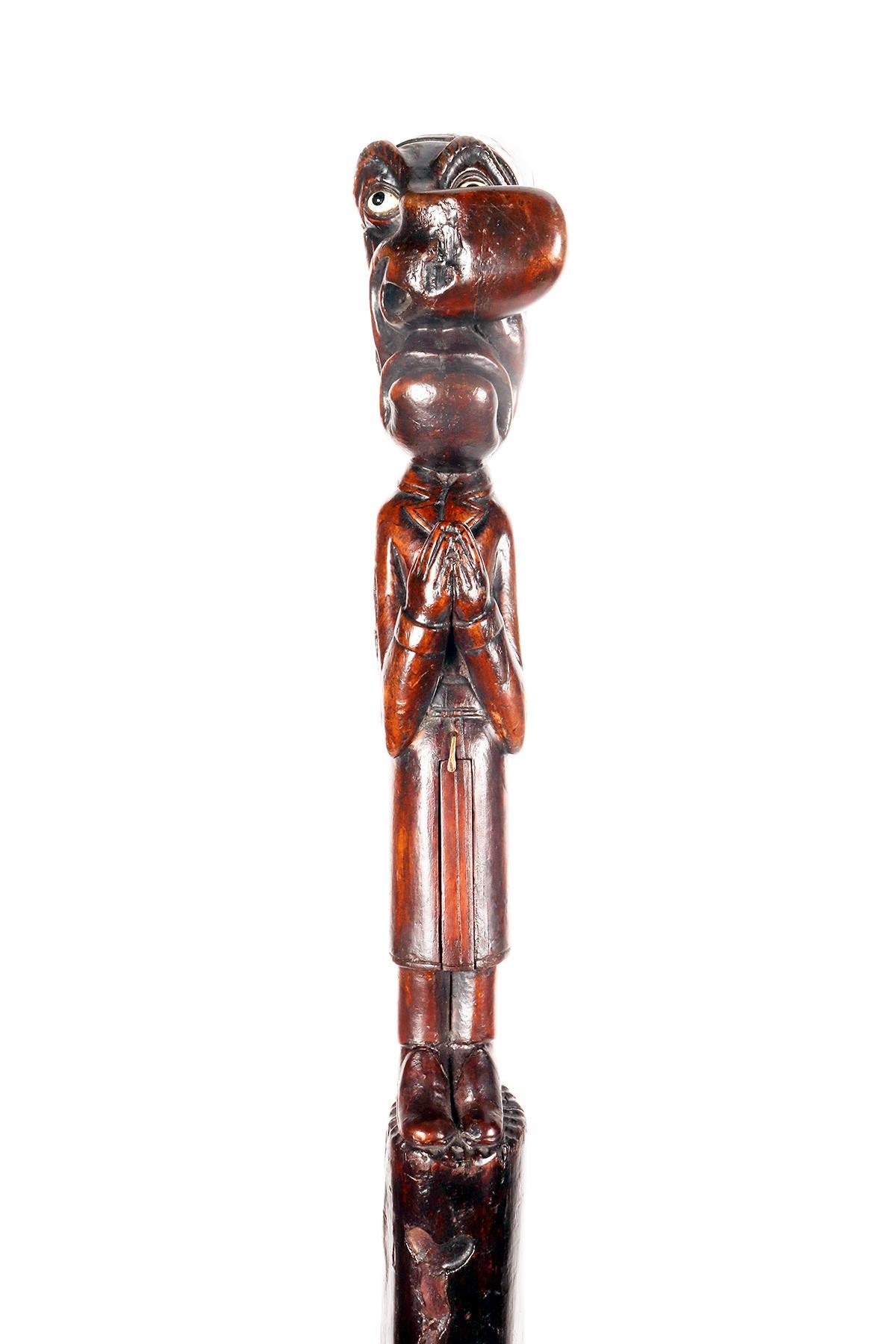 Erotische Volkskunst  walking stick, der einen Mann im Akt des Gebets darstellt, England 1850. (Englisch) im Angebot