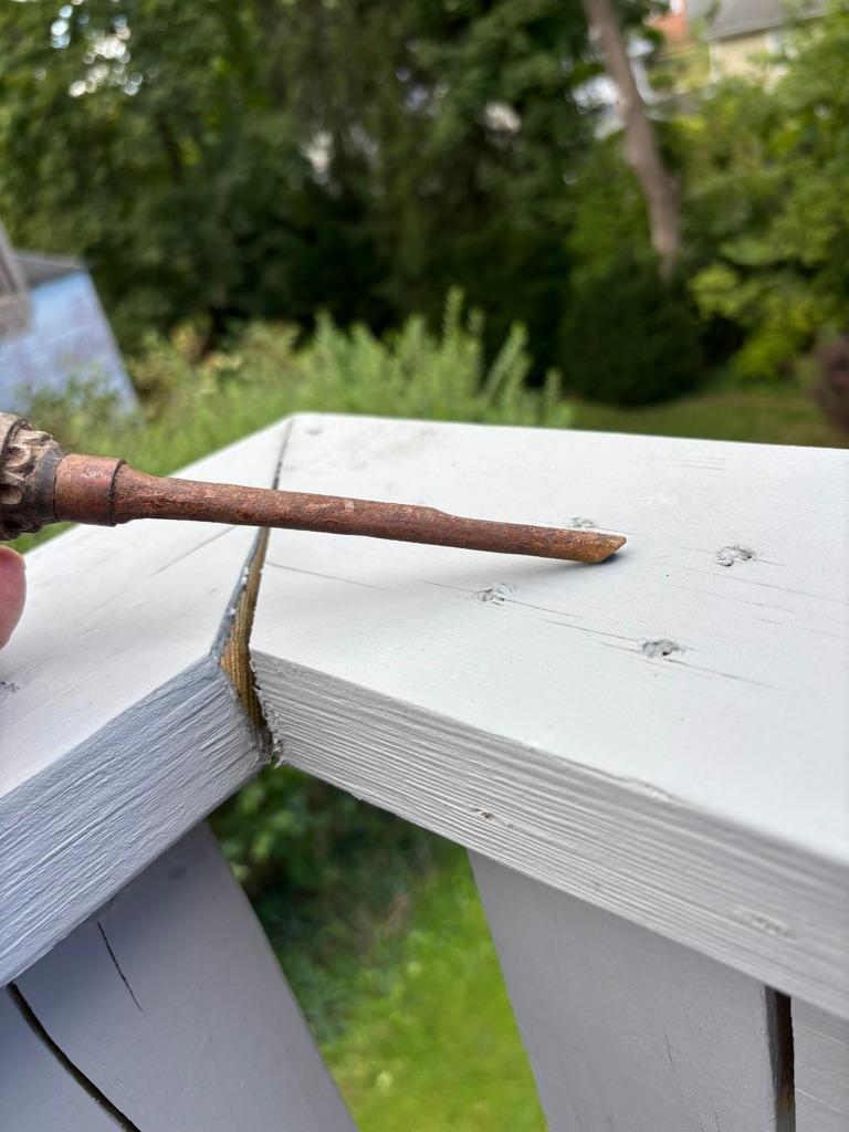 Poignée phallique érotique en bois indonésien sculpté, début du 20e siècle en vente 4