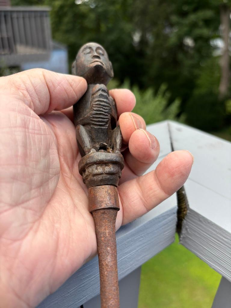 Poignée phallique érotique en bois indonésien sculpté, début du 20e siècle en vente 5