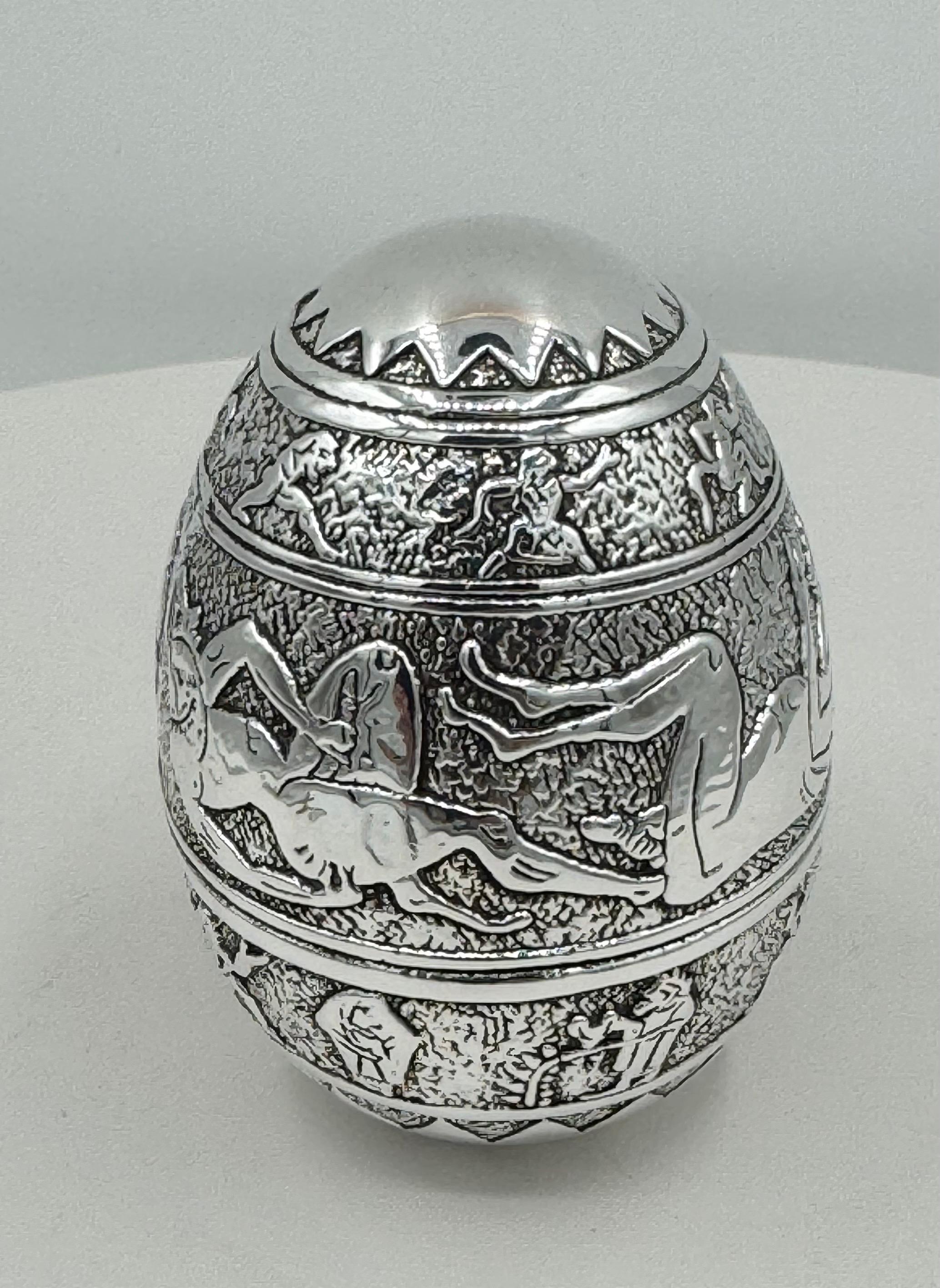 Late 20th Century Erotic silver Egg, 999 Silver For Sale