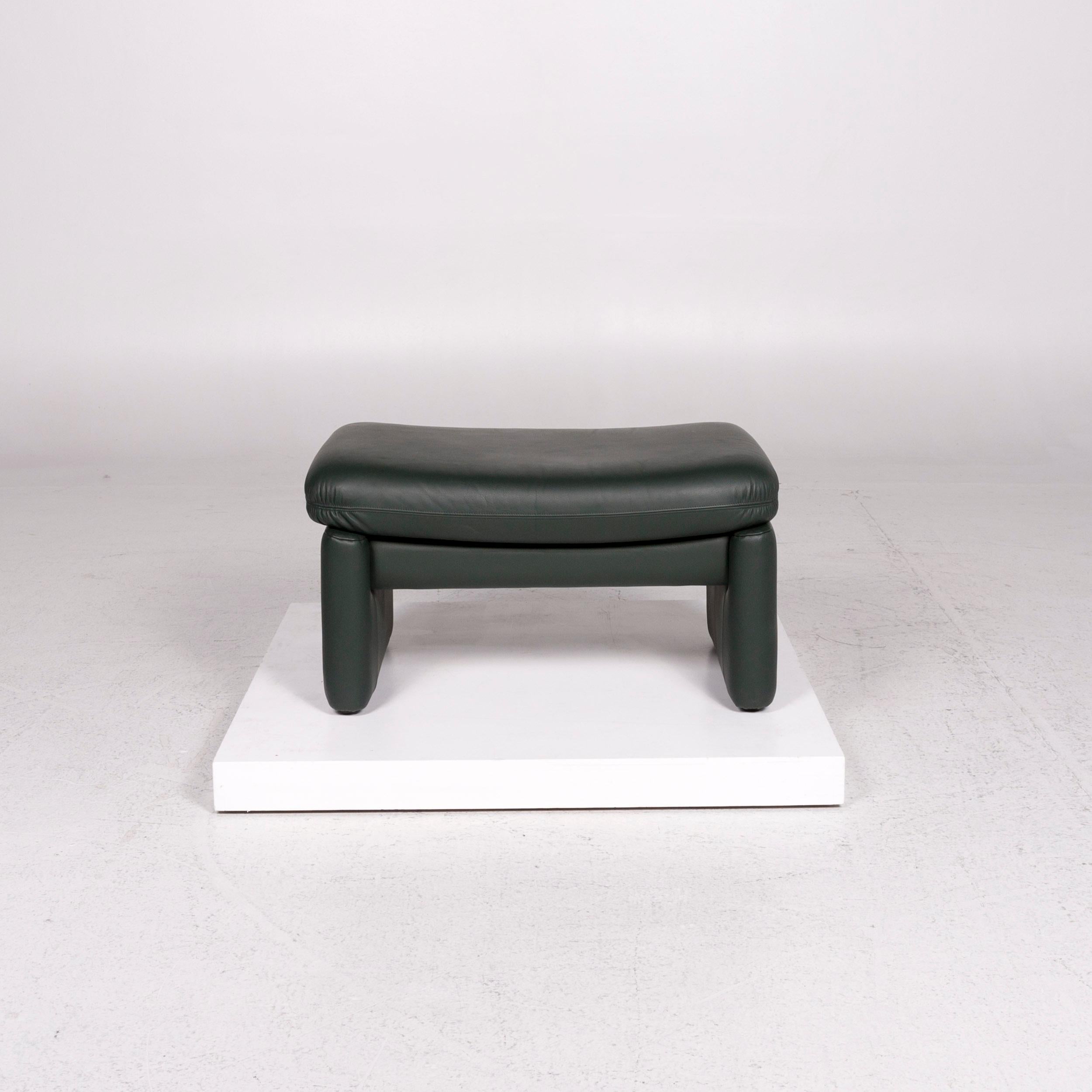 We bring to you an Erpo leather stool green stool.

 

 Product measurements in centimeters:
 

Depth 52
Width 81
Height 41.




       