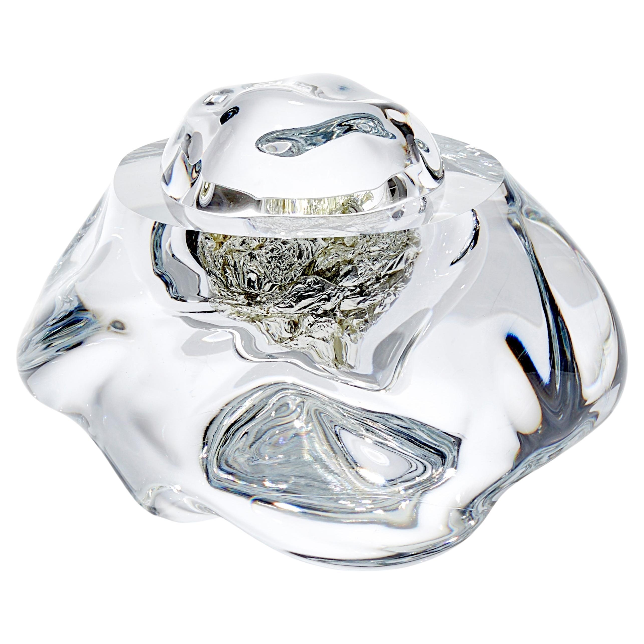 Erratic K with 12ct White Gold, optical glass sculpture by Anthony Scala For Sale