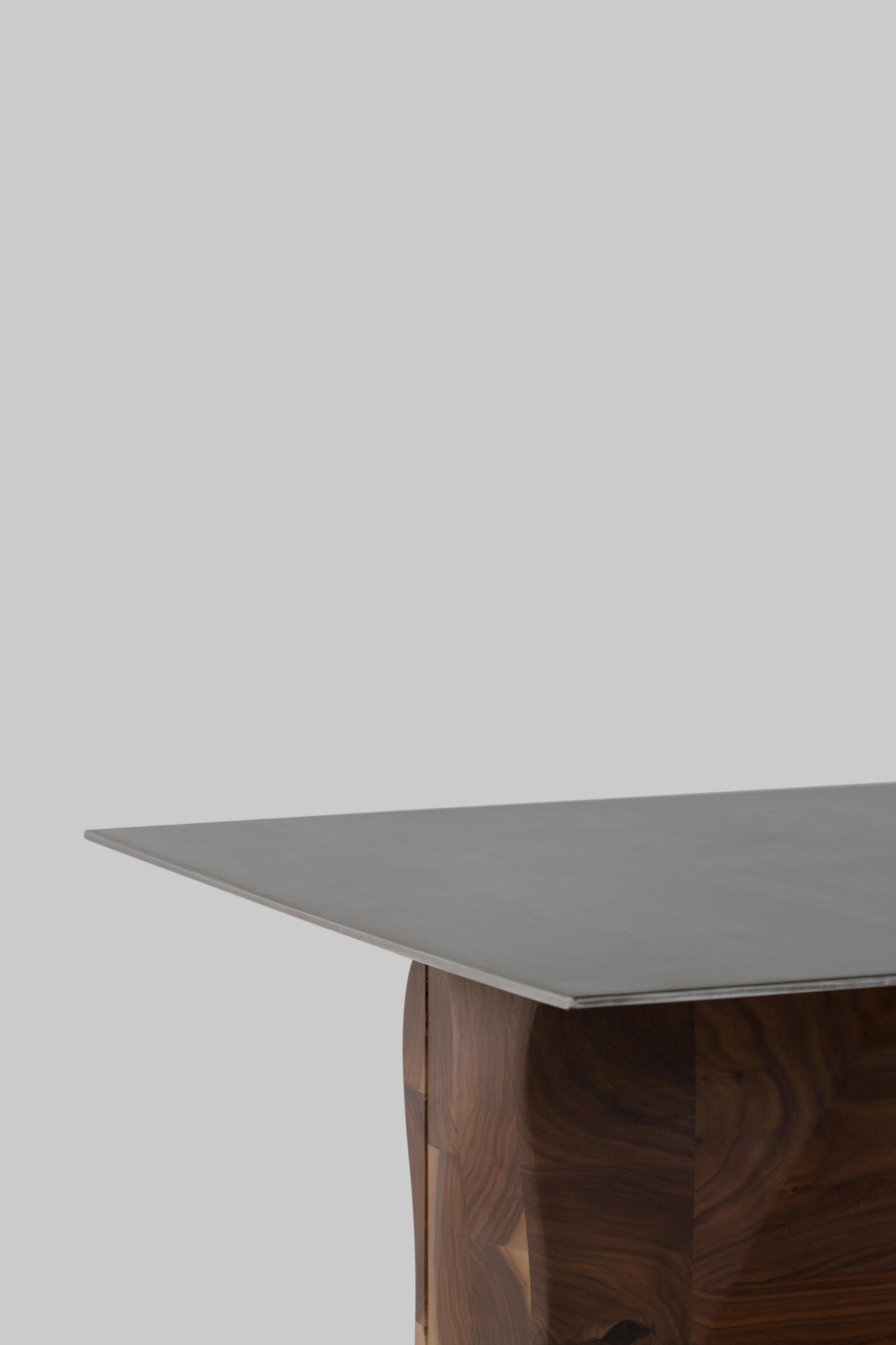 Postmoderne Table basse Erro par Regina Merino et Rodrigo Ordóñez en vente