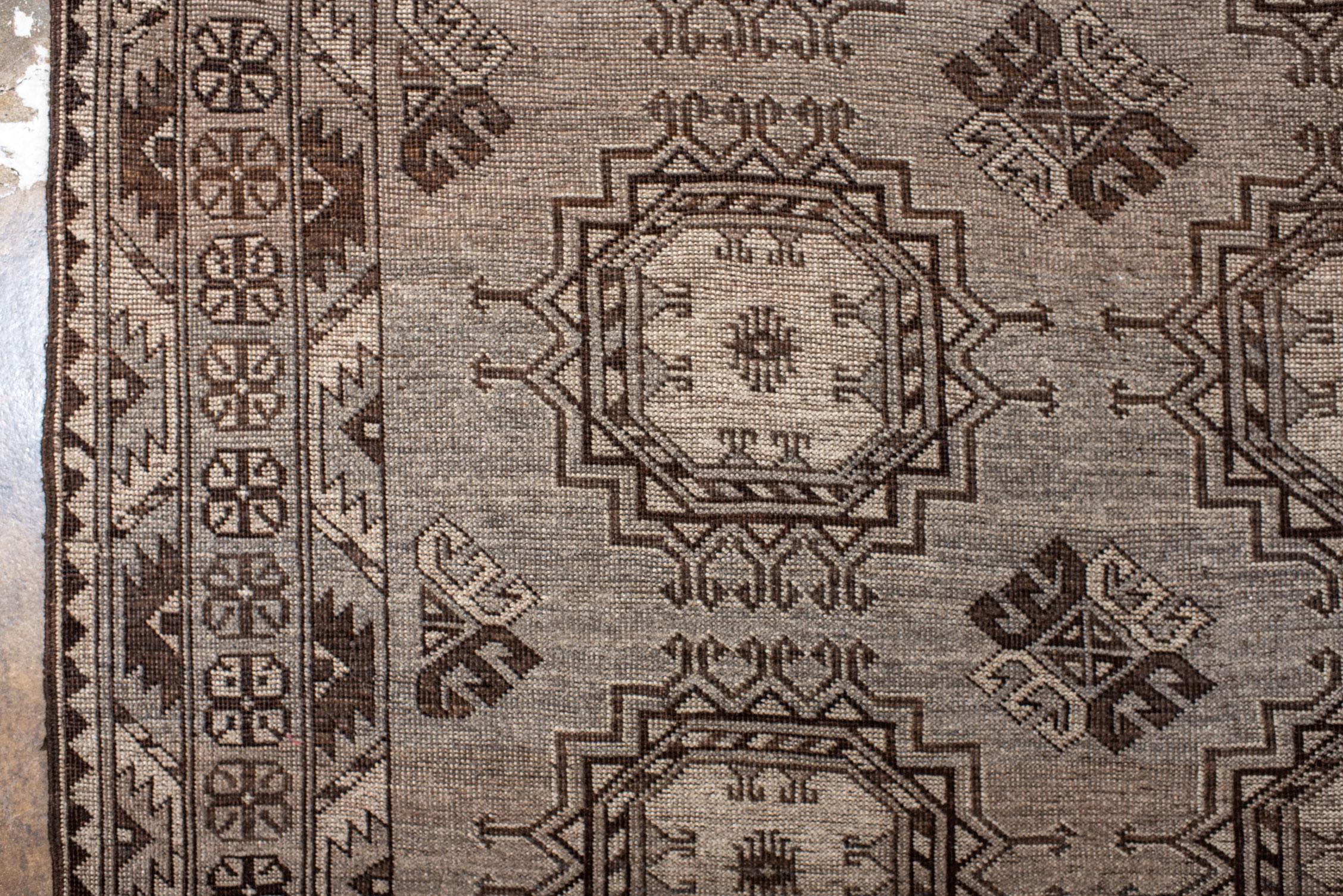 Tapis afghan Ersari avec emblèmes tribaux Merv Guls Bon état - En vente à New York, NY