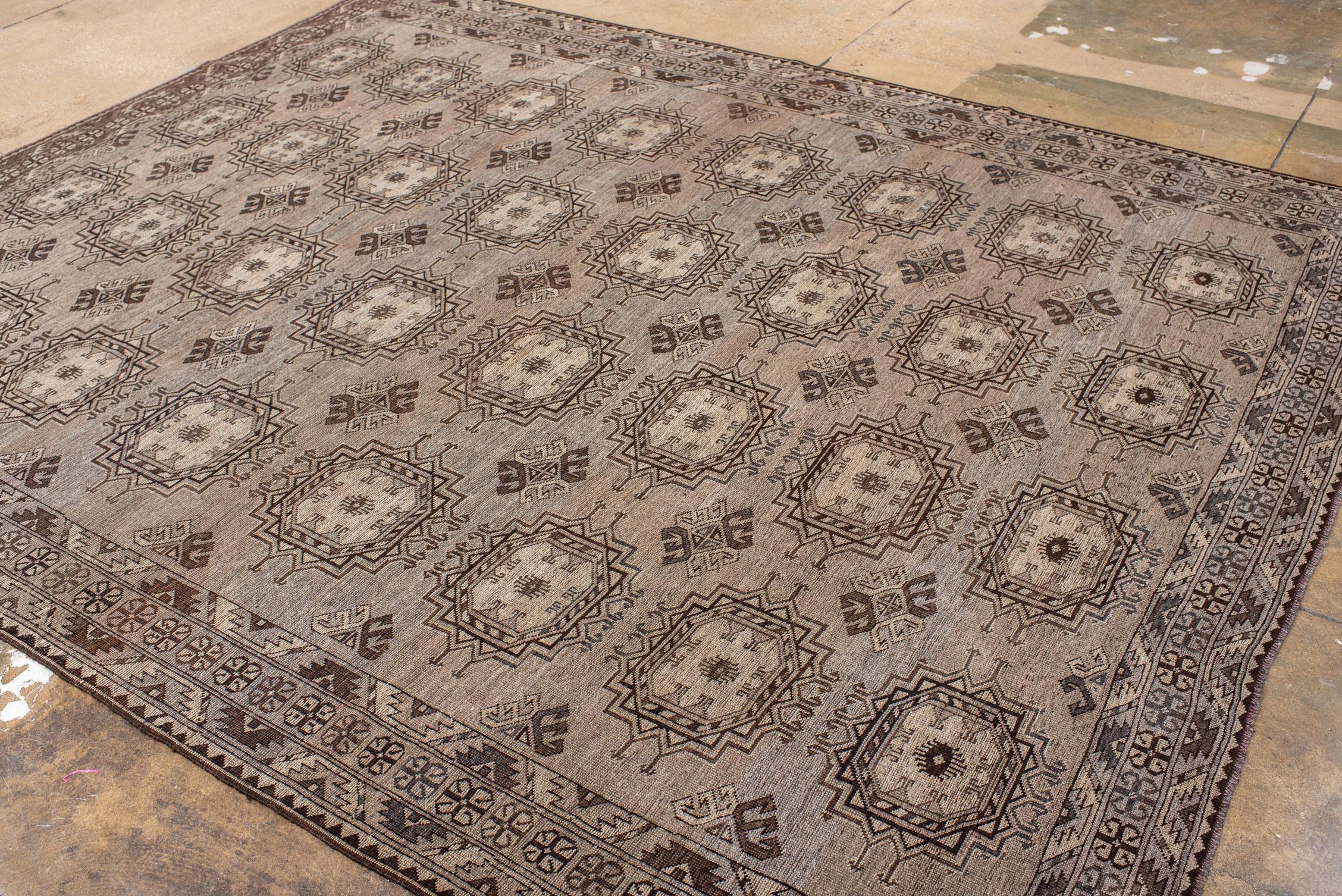 Tapis afghan Ersari avec emblèmes tribaux Merv Guls en vente 1