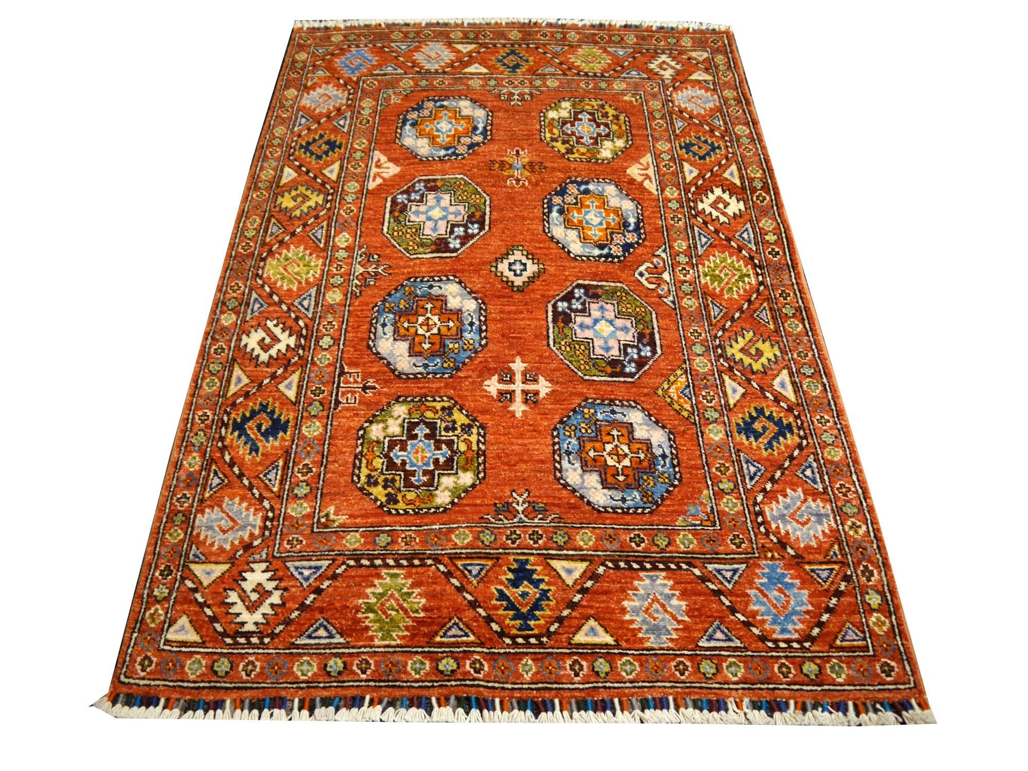 Ersari rug Arijana Afghan 5.1 x 3.3 ft hand-knotted wool
Ersari rugs are made by Turkmen tribes in northern Afghanistan and Uzbekistan.
Arijana carpets are of high quality, have color pigments made from natural plants or minerals and are very