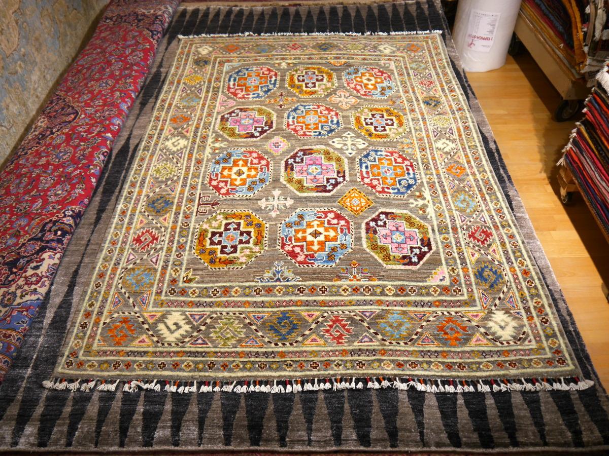Tribal Ersari Afghan Rug with Natural Dyes Hand Knotted Ariana Rugs from Afghanistan For Sale