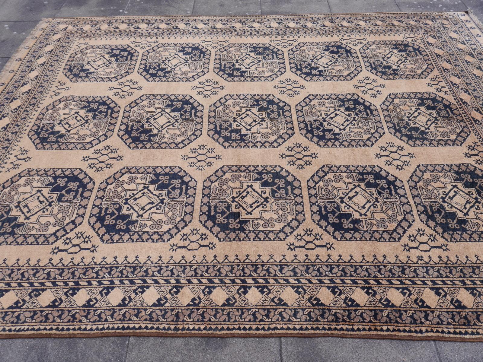 Ersari Rug Large Size Tribal Turkoman Hand Knotted Semi Antique Carpet In Good Condition For Sale In Lohr, Bavaria, DE