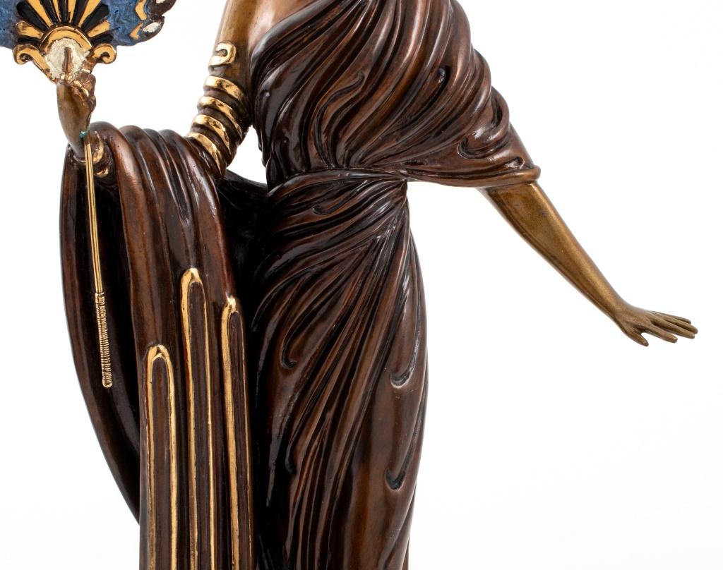 Patinierte Bronzeskulptur „Aphrodite“ von Erte, 1986 (Französisch) im Angebot