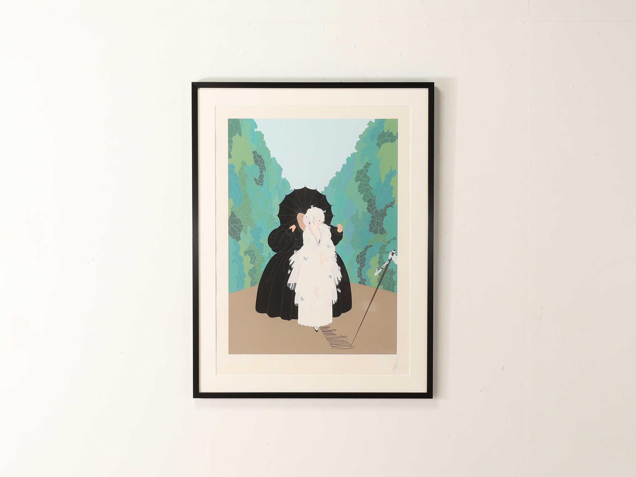 Debutante is a French term referring to a young noblewoman making her debut in society. This piece expresses the freshness of her debut in society.