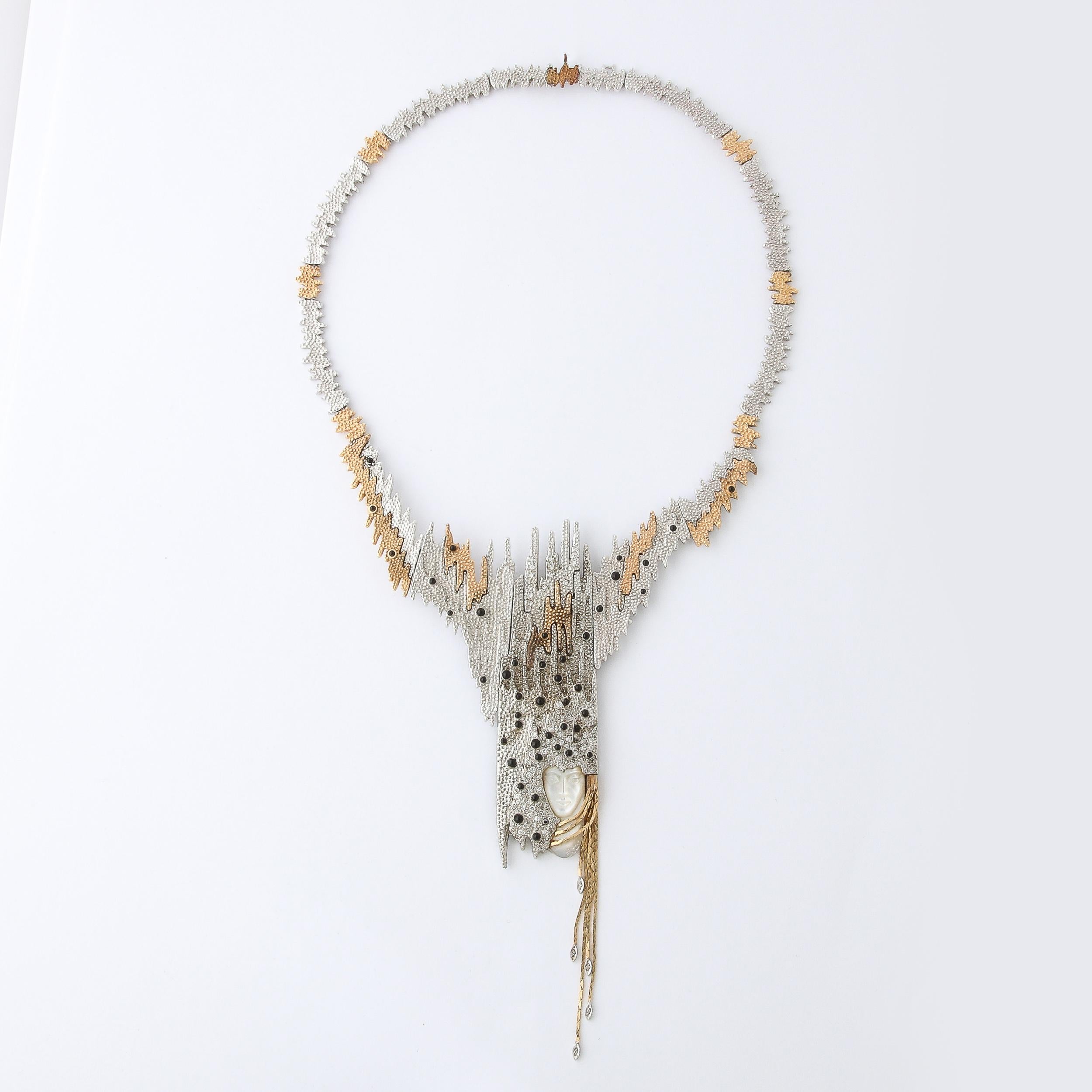 Erte  Halskette-Brosche und Ohrringe aus Diamanten, Gold, Silber und Cabochon, schwarzem Onyx im Angebot 2