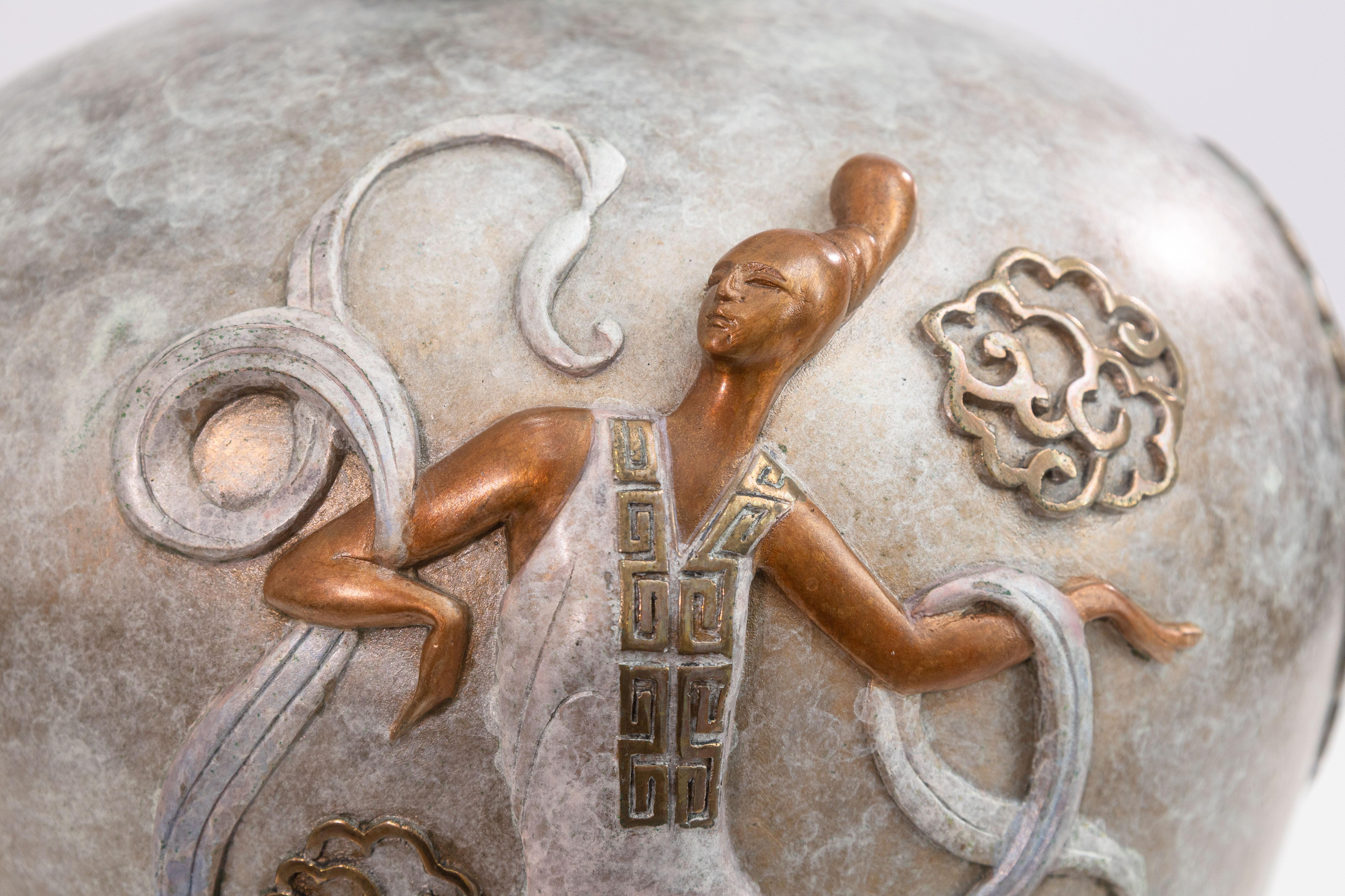 Français Erte - Oriental Mystery Objets de'Arte, 1990 Vase d'art en bronze doré signé 59/395