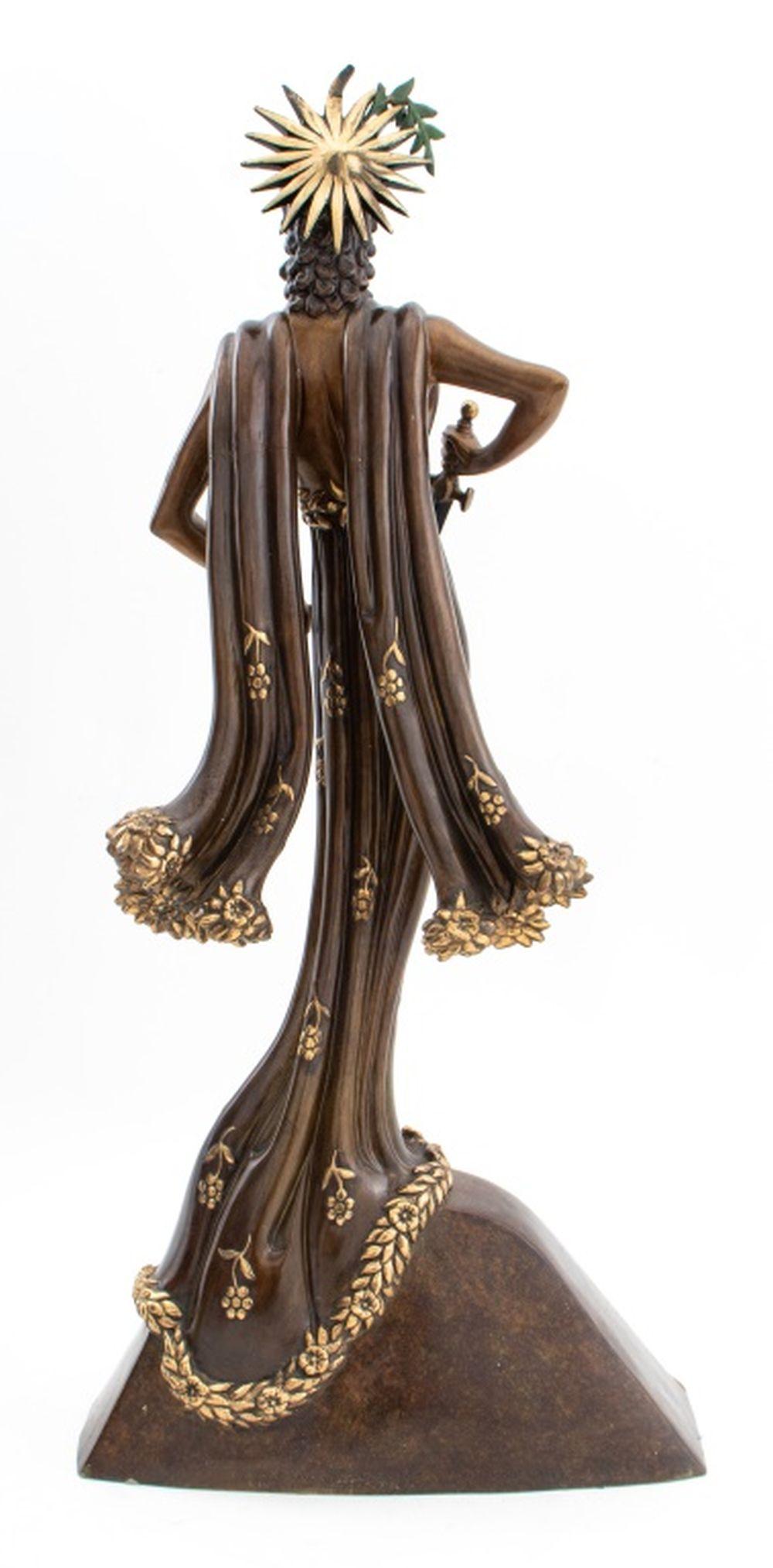 Escultura de bronce patinado 