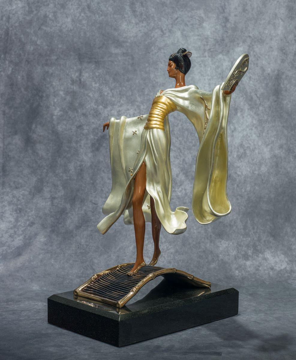 Asiatische Prinzessin – Sculpture von Erte - Romain de Tirtoff