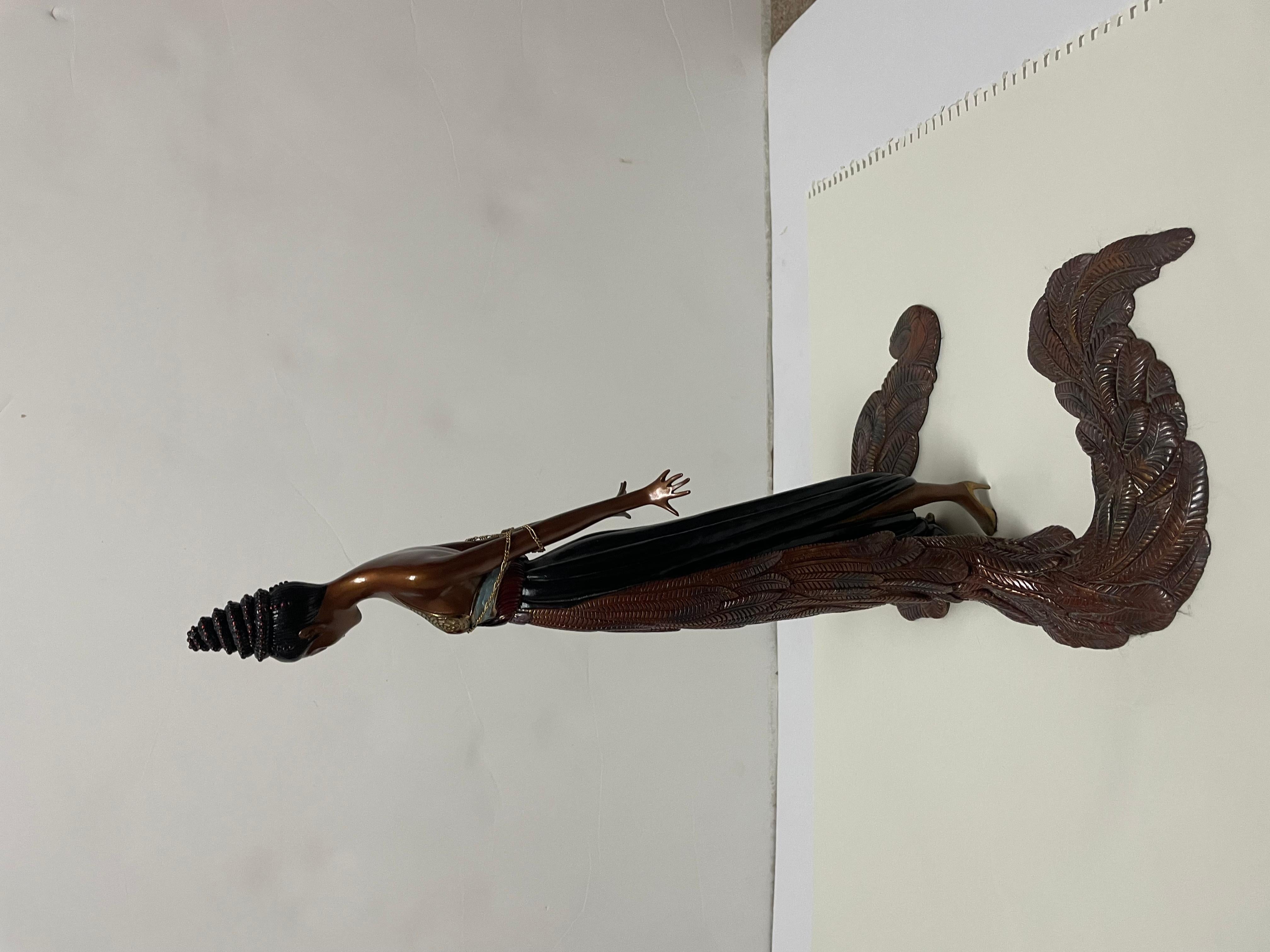 Dies ist eine ERTE-Bronzeskulptur mit der Nummer 
