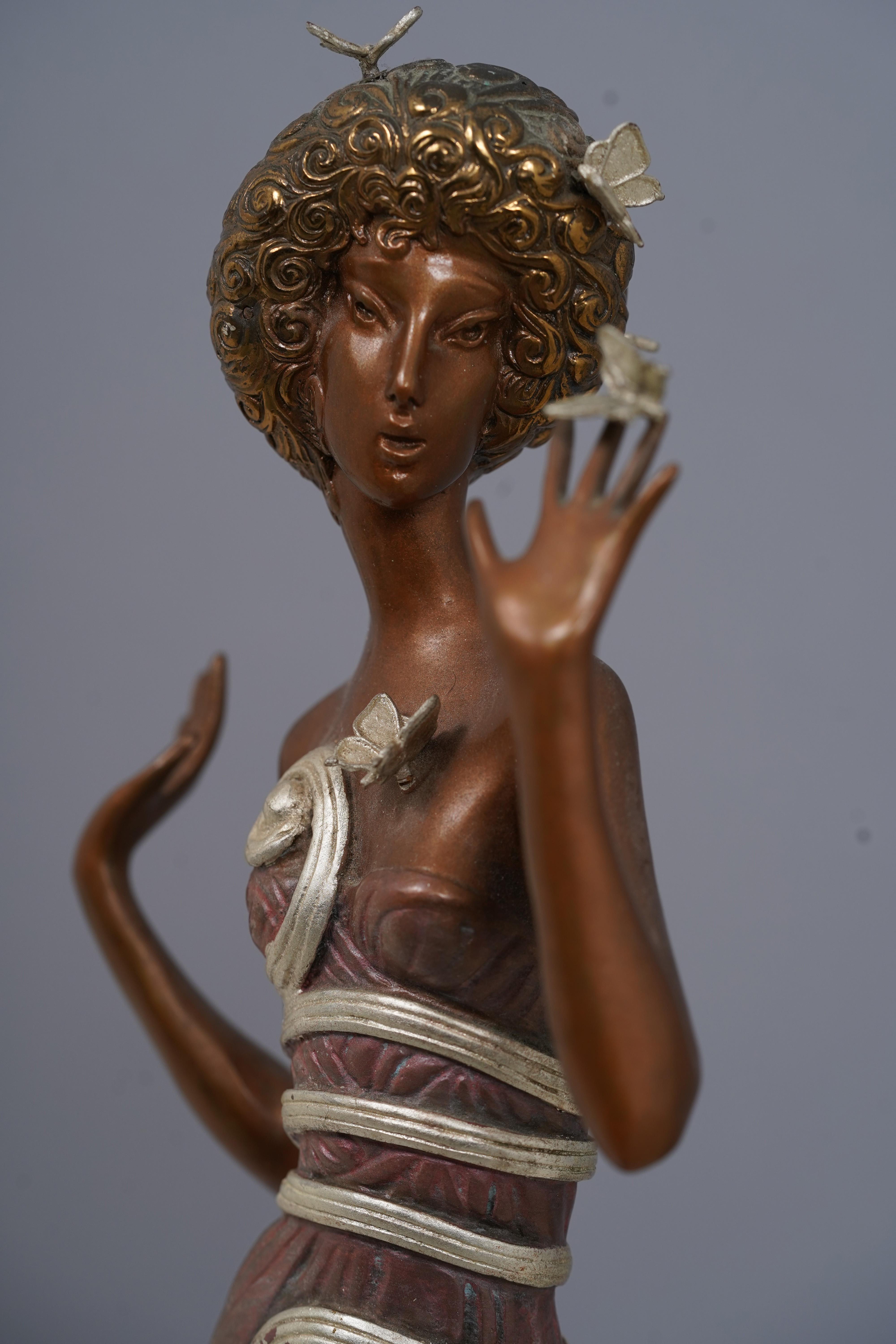 Portrait de femme en bronze original signé Art déco, édition limitée en vente 3