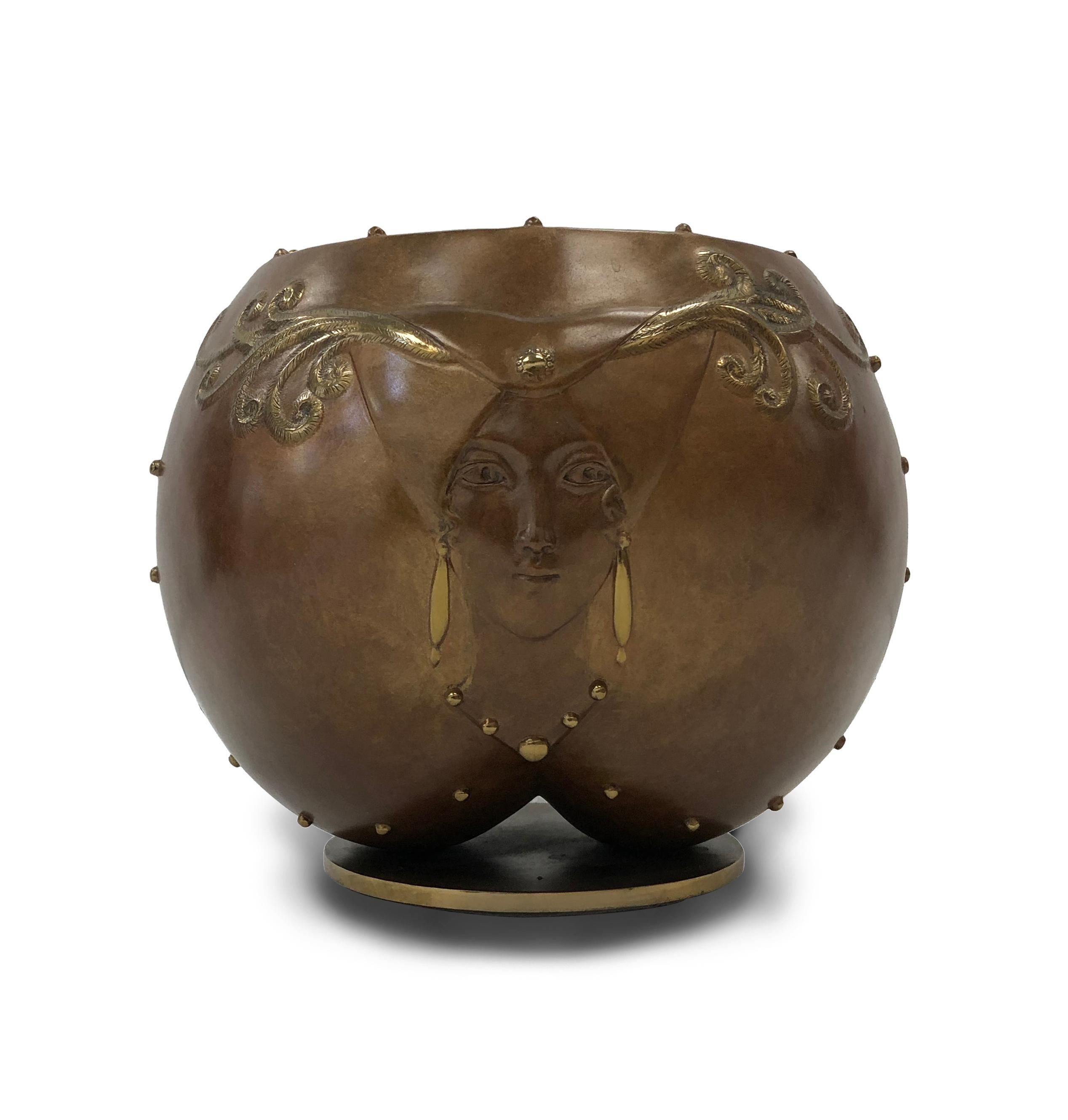 FRUIT OF LIFE BOWL (Gold), Figurative Sculpture, von Erté