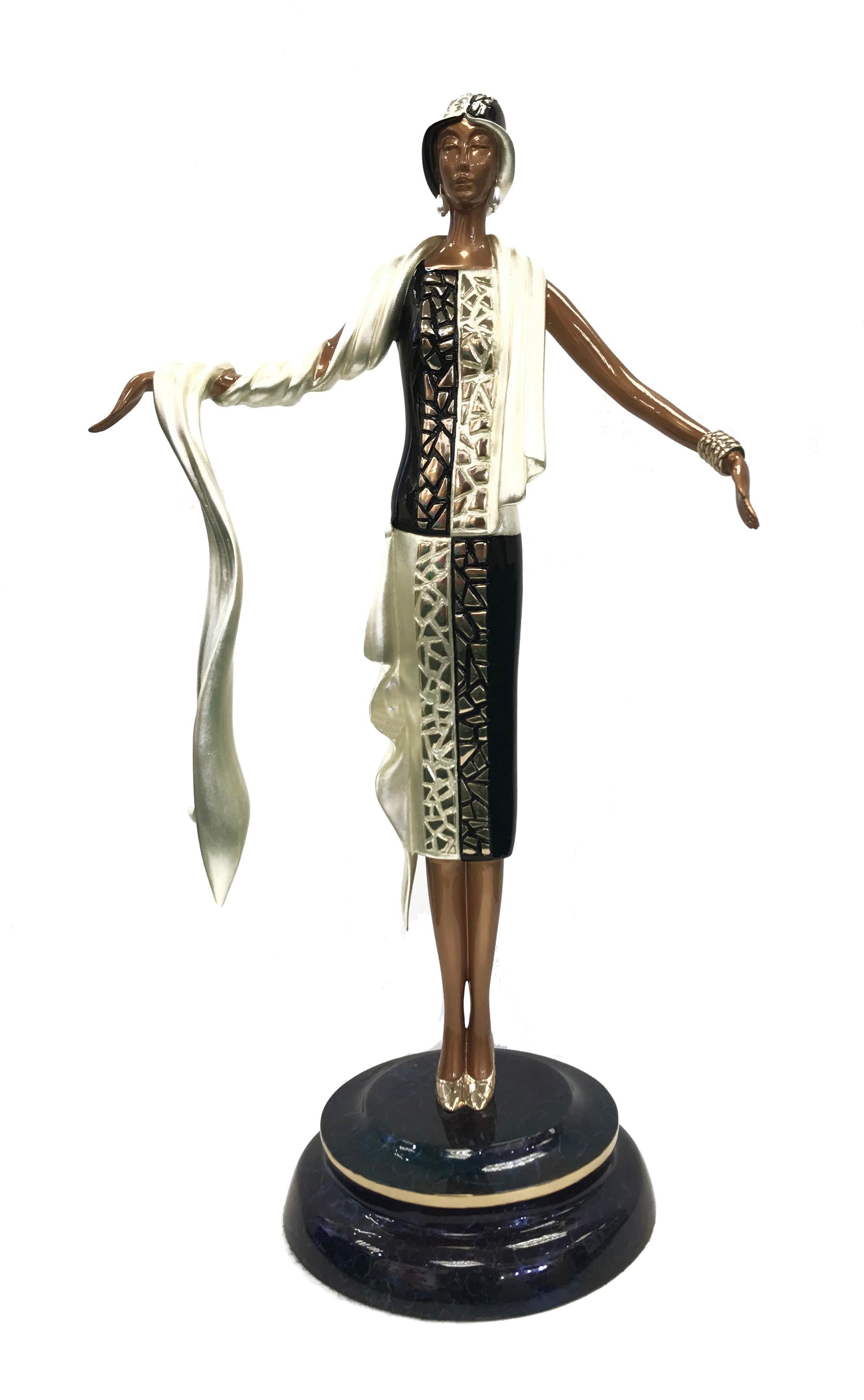 Erté Figurative Sculpture – ON THE AVENUE (Skulptur)