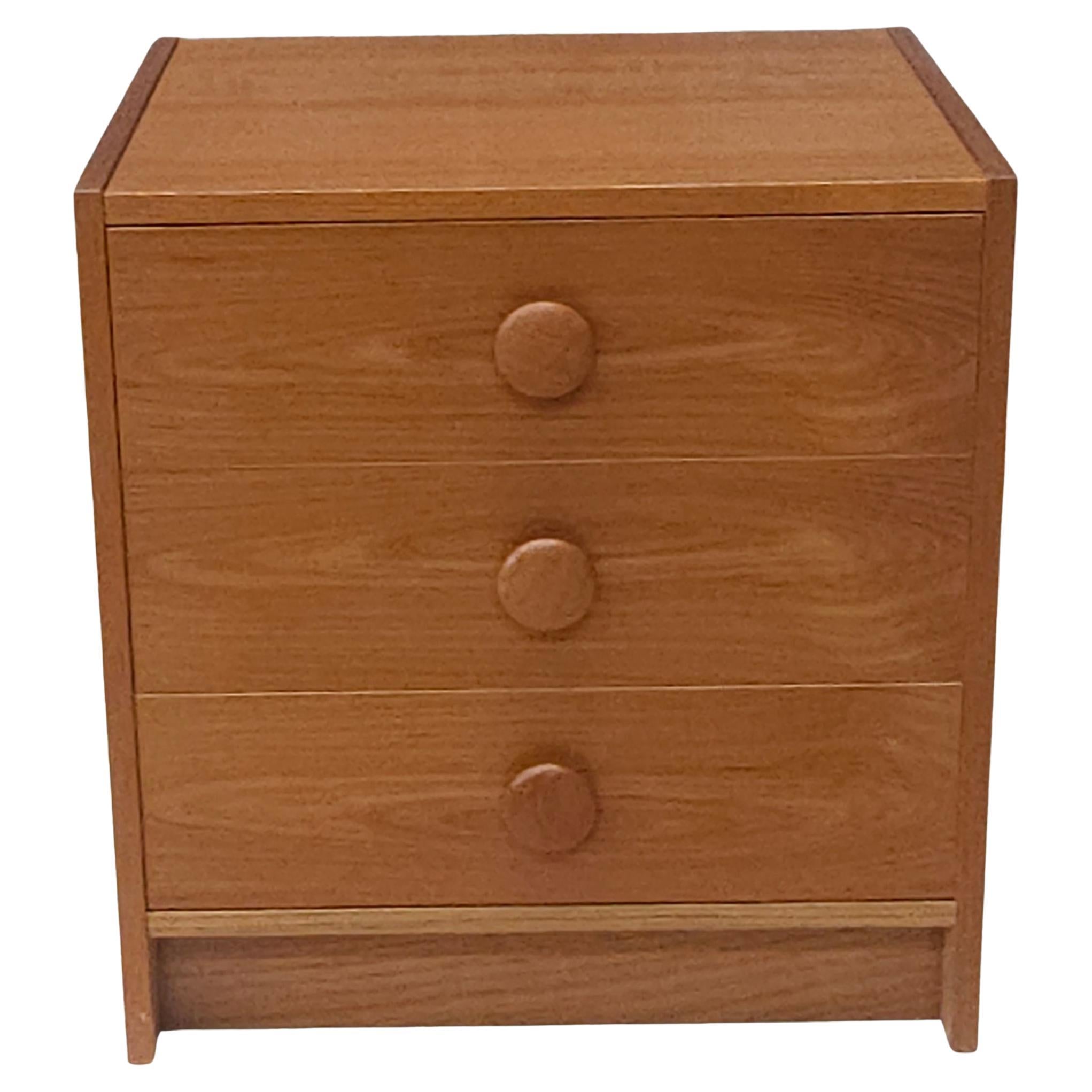 Ervi-Mobler Mid-Century Drei-Schubladen-Nachttischkommode
