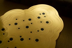 Couchtisch in Wolkenform von Erwan Boulloud „Rosanna“ aus massivem Messing und Onyx
