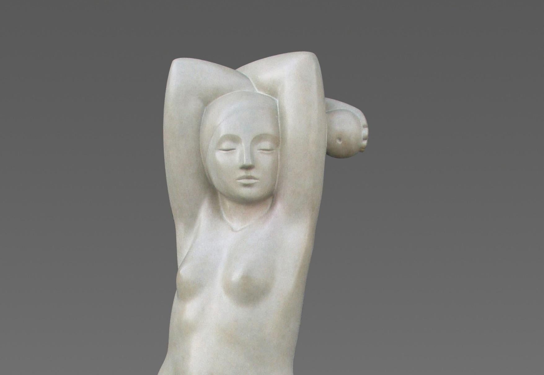 Sculpture en bronze d'Eva, figure nue féminine contemporaine  - Or Figurative Sculpture par Erwin Meijer