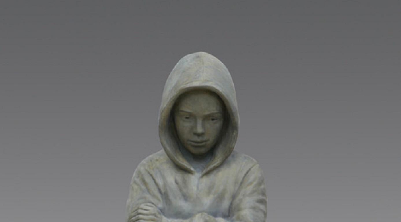Hoodie I Girl - Sculpture en bronze - Gris - Fashion - Contemporain - Or Nude Sculpture par Erwin Meijer