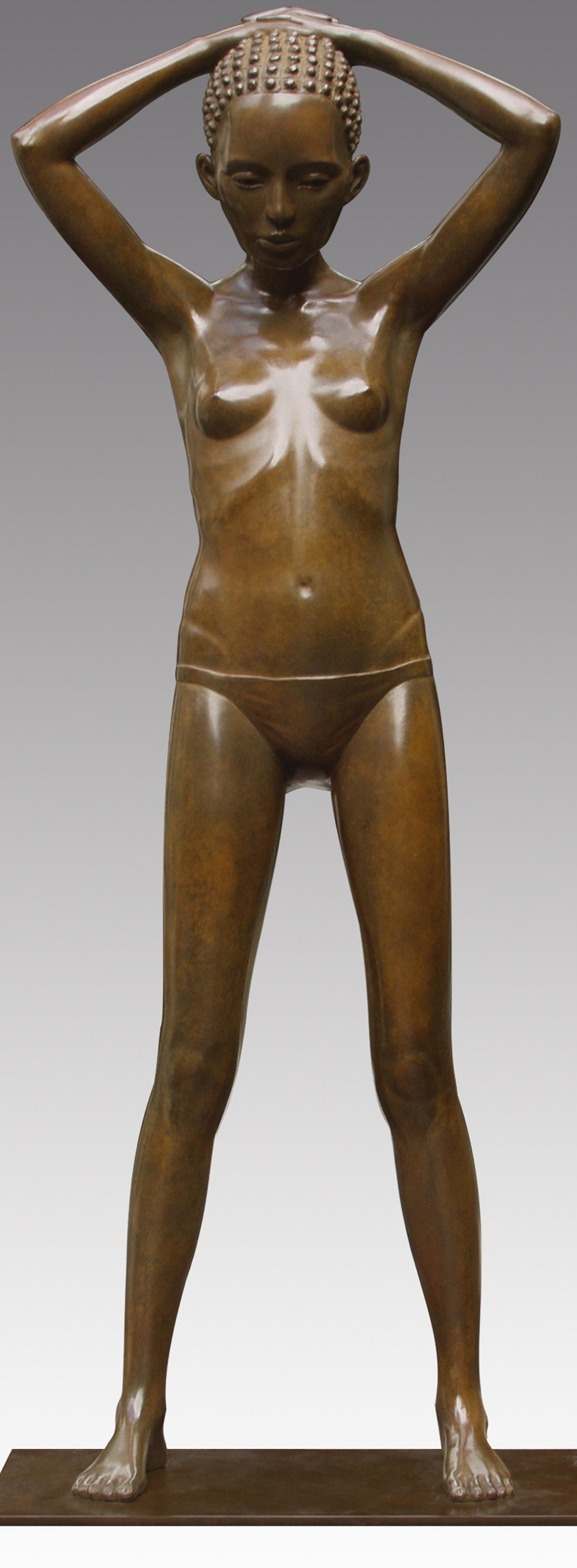 Modell II Bronze-Skulptur Nacktes Mädchen stehende weibliche Figur Zeitgenössisch (Gold), Figurative Sculpture, von Erwin Meijer