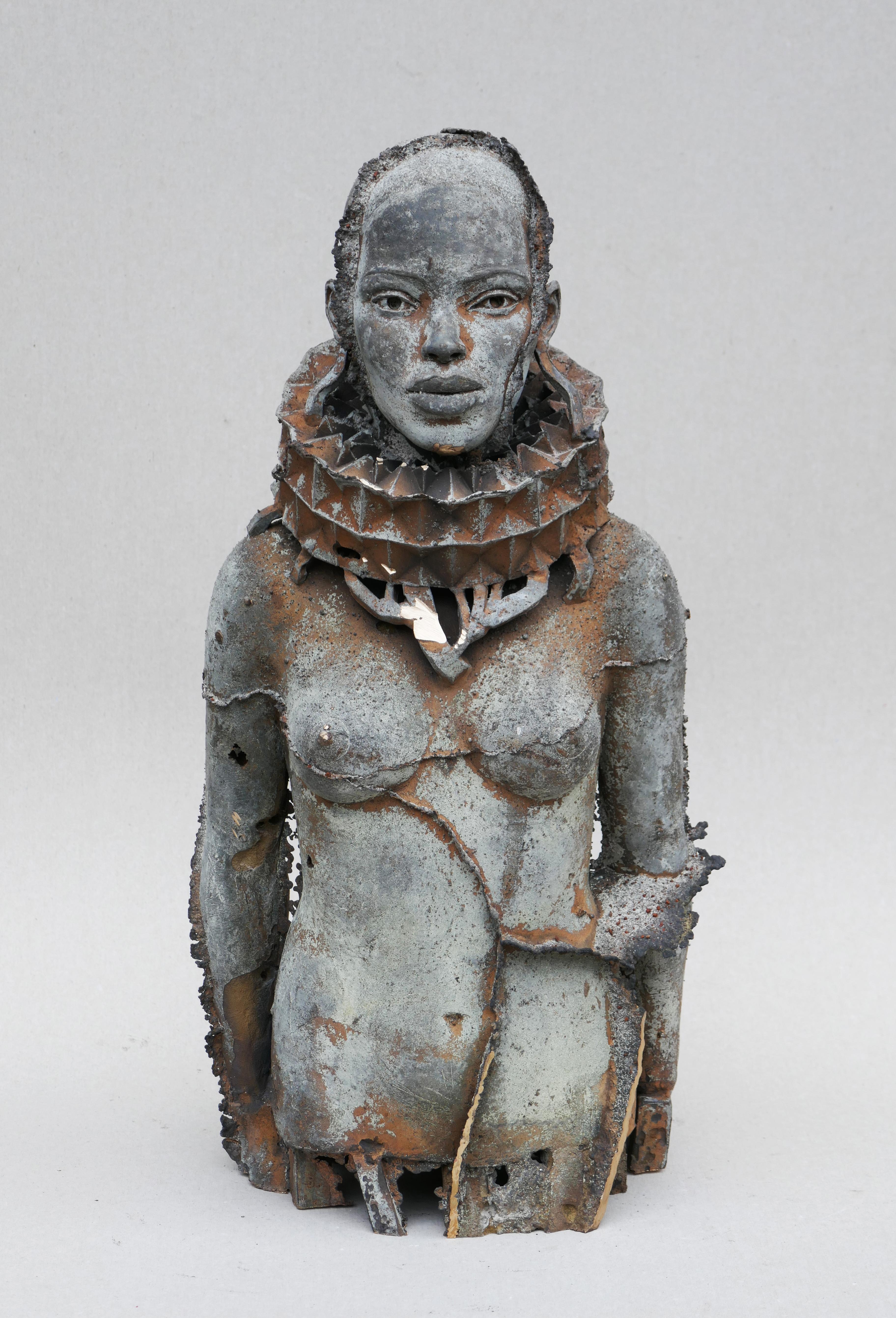 Erwin Meijer Figurative Sculpture - Vrouw  met Kraag Woman with Collar Bronze Sculpture Contemporary In Stock 