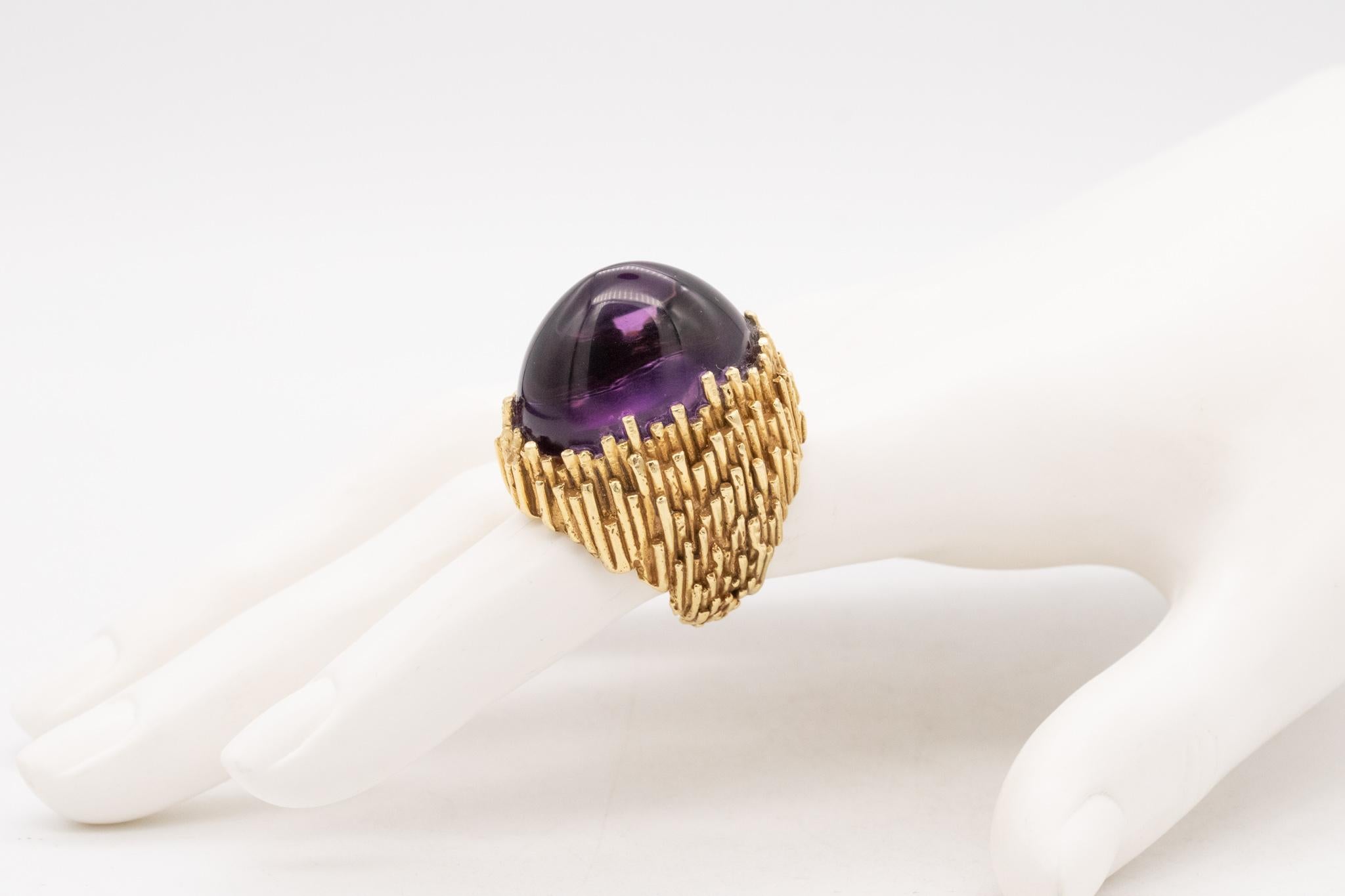Modernist Erwin Pearl 1960 New York Massive Cocktail Ring In 18Kt Gold 45.28 Cts Amethyst