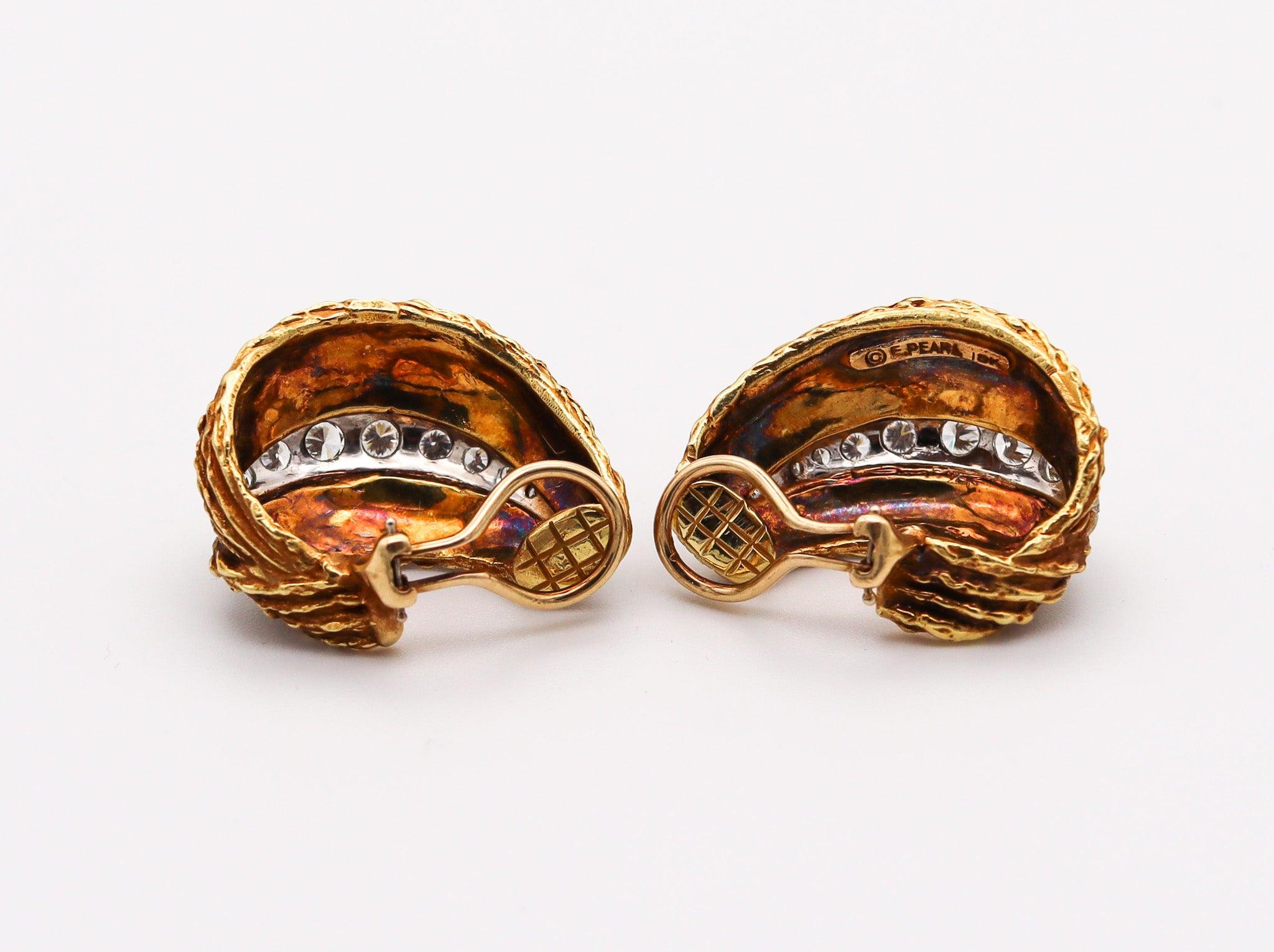 Women's ERWIN PEARL 1970 Modernist Clips Earrings In 18Kt Gold With 1.66 Ctw Diamonds For Sale
