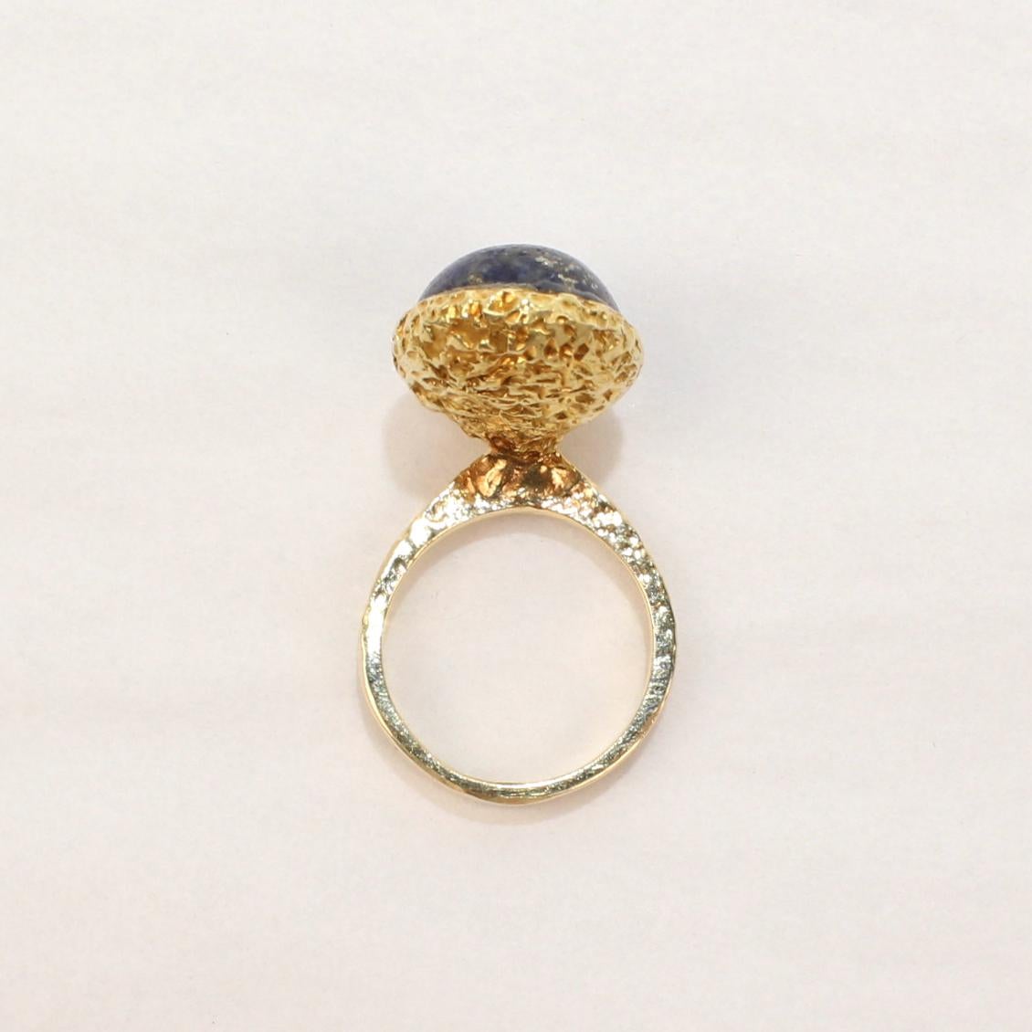 Erwin Pearl Asymmetrical Modernist 18 Karat Gold and Lapis Lazuli Cocktail Ring For Sale 3