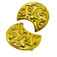 ERWIN PEARL signed matte gold tone etruscan clip on earrings