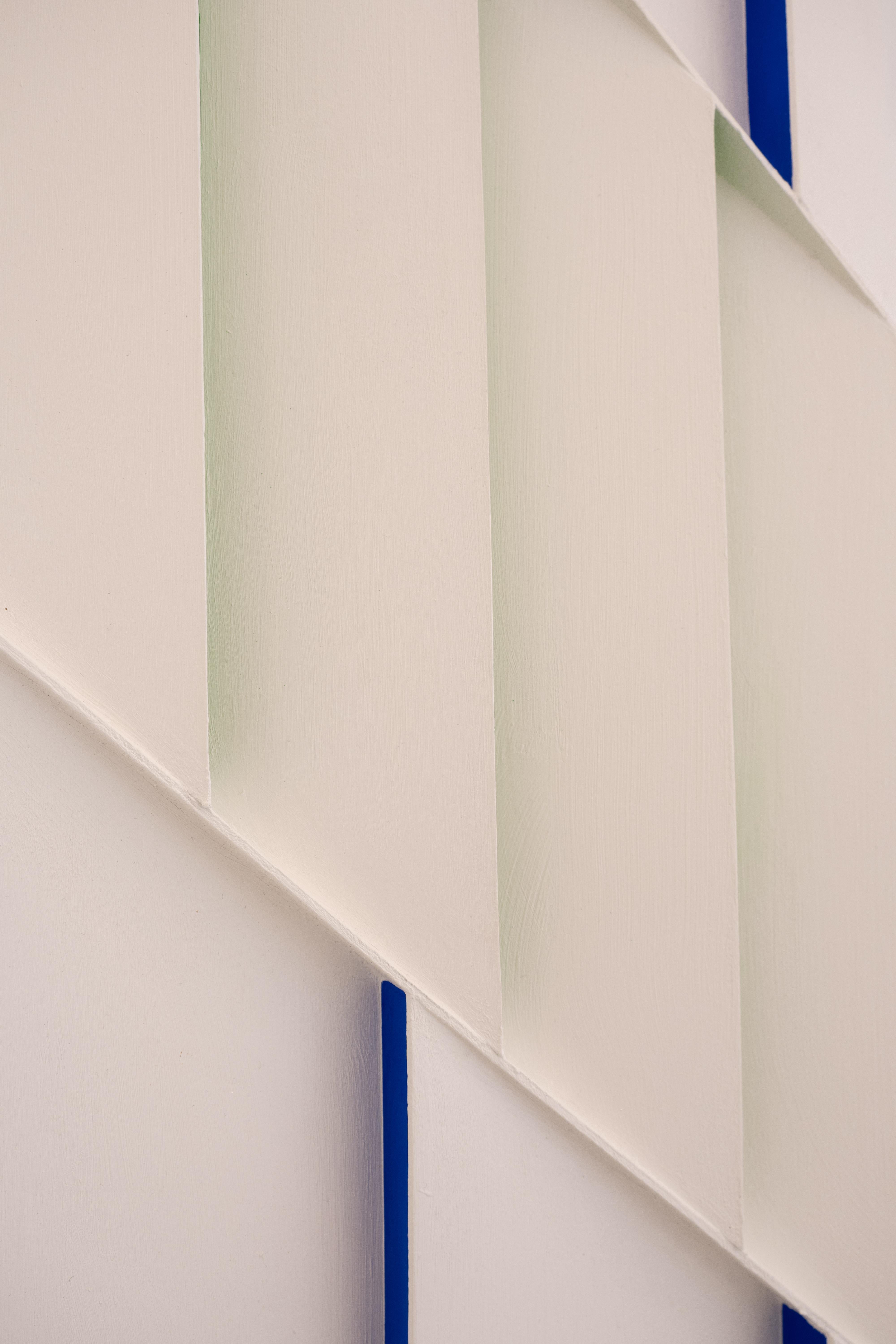 7 // 23 - Original Wandskulptur (gefasst mit 6 // 23) im Angebot 2