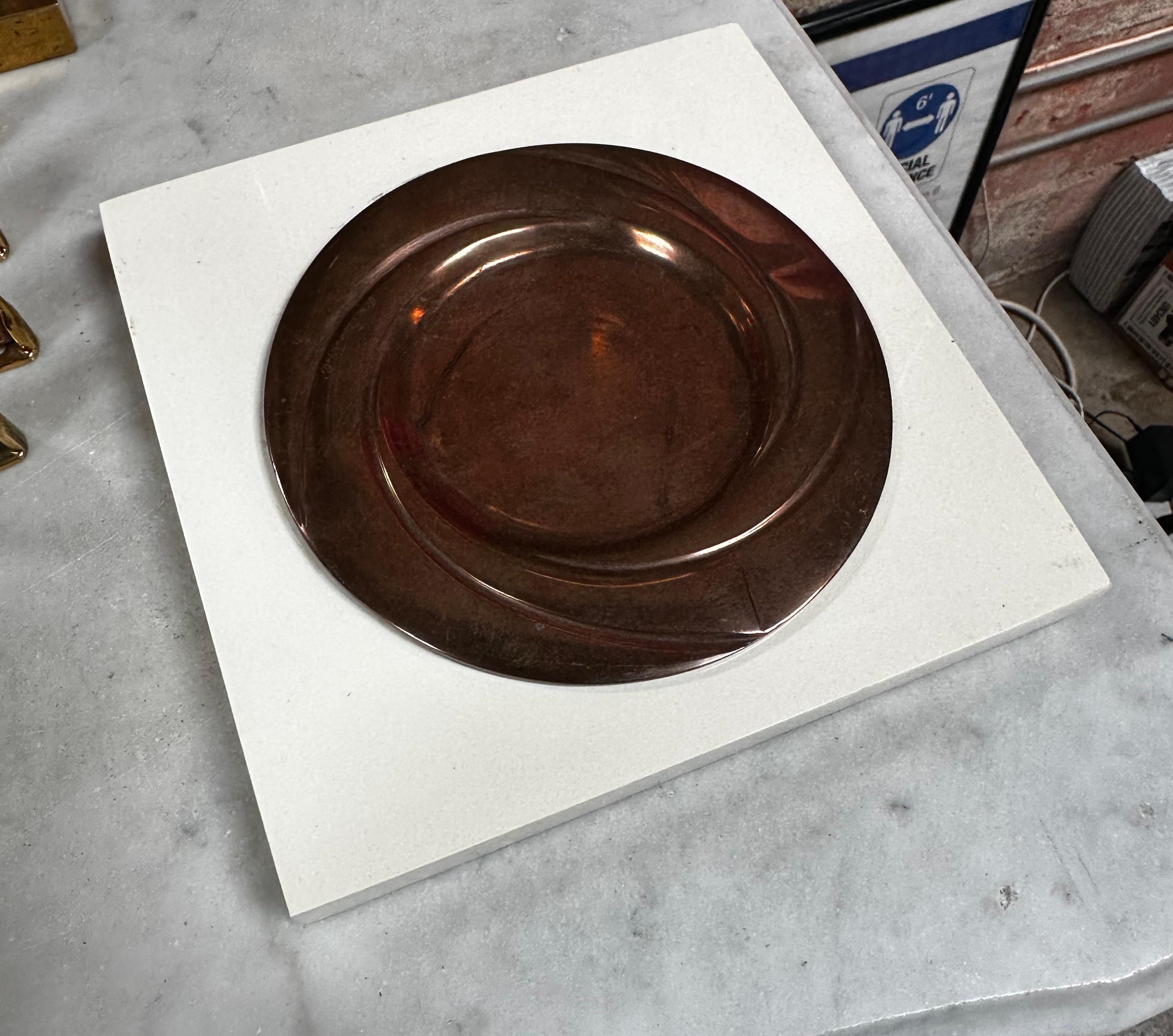 A sculptural decorative lidded bronze Italian ashtray designed by Esa Fedrigolli for Esart. Signed.
 