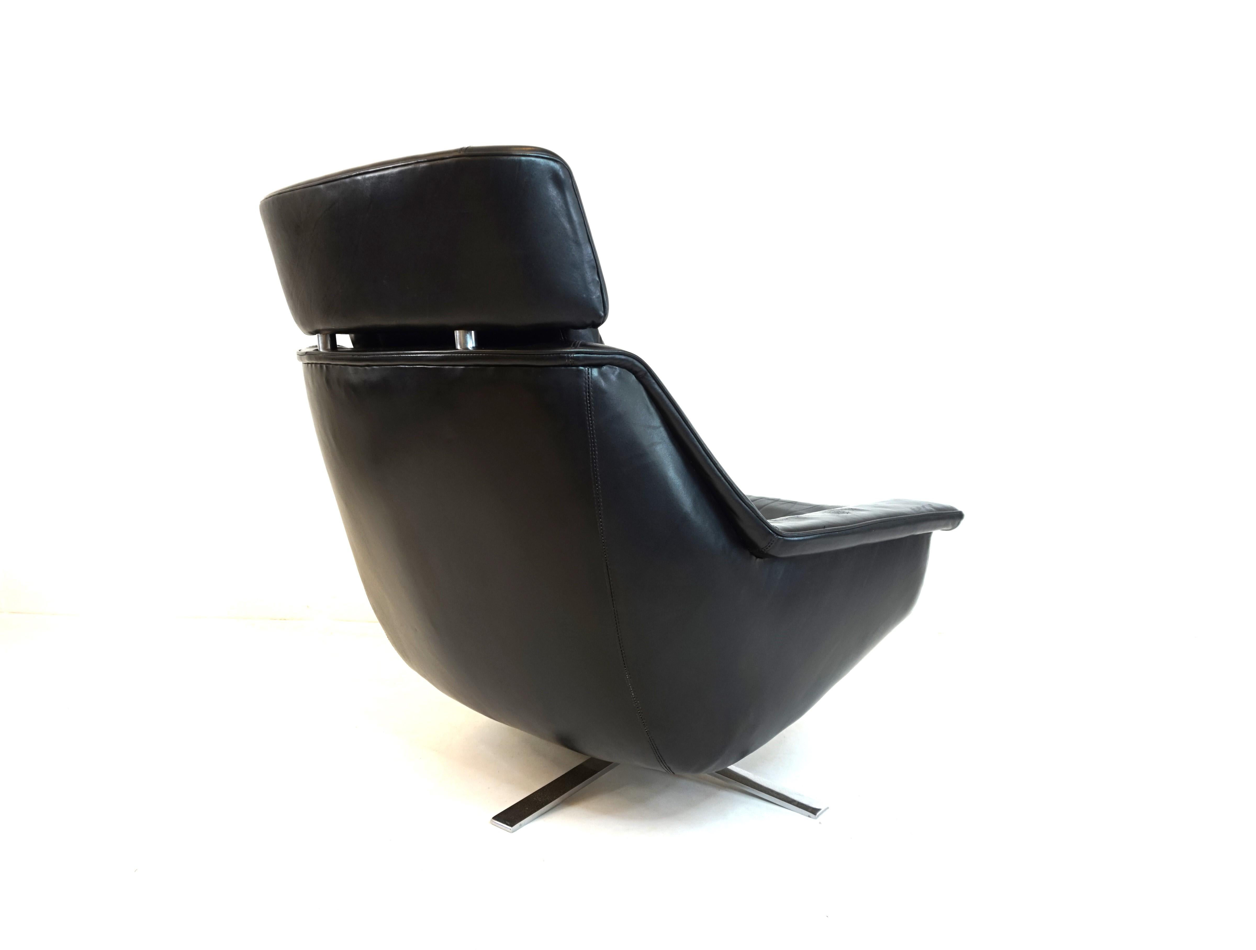 ESA leather chair 802 by Werner Langenfeld 3