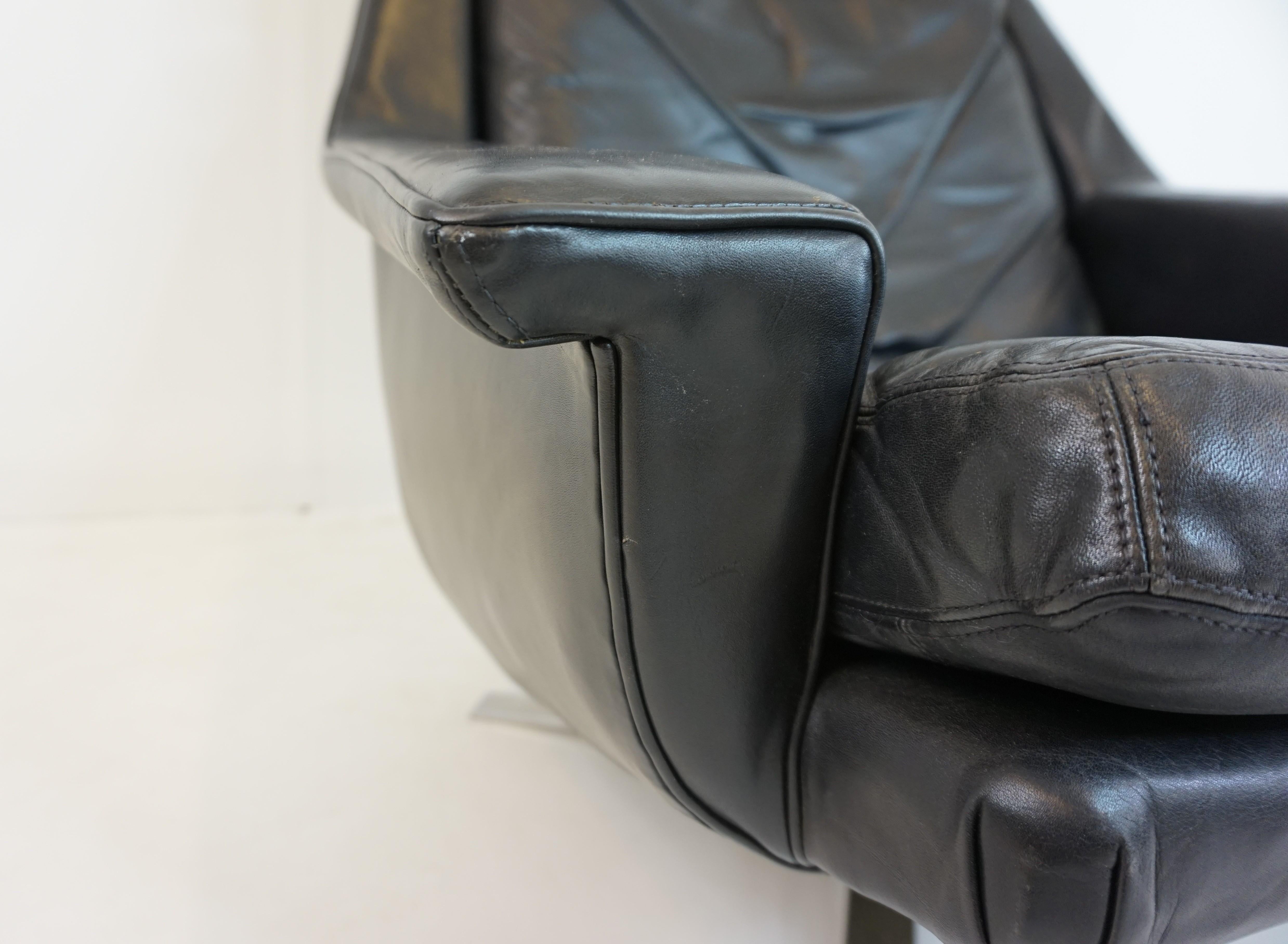 ESA leather chair 802 by Werner Langenfeld 2