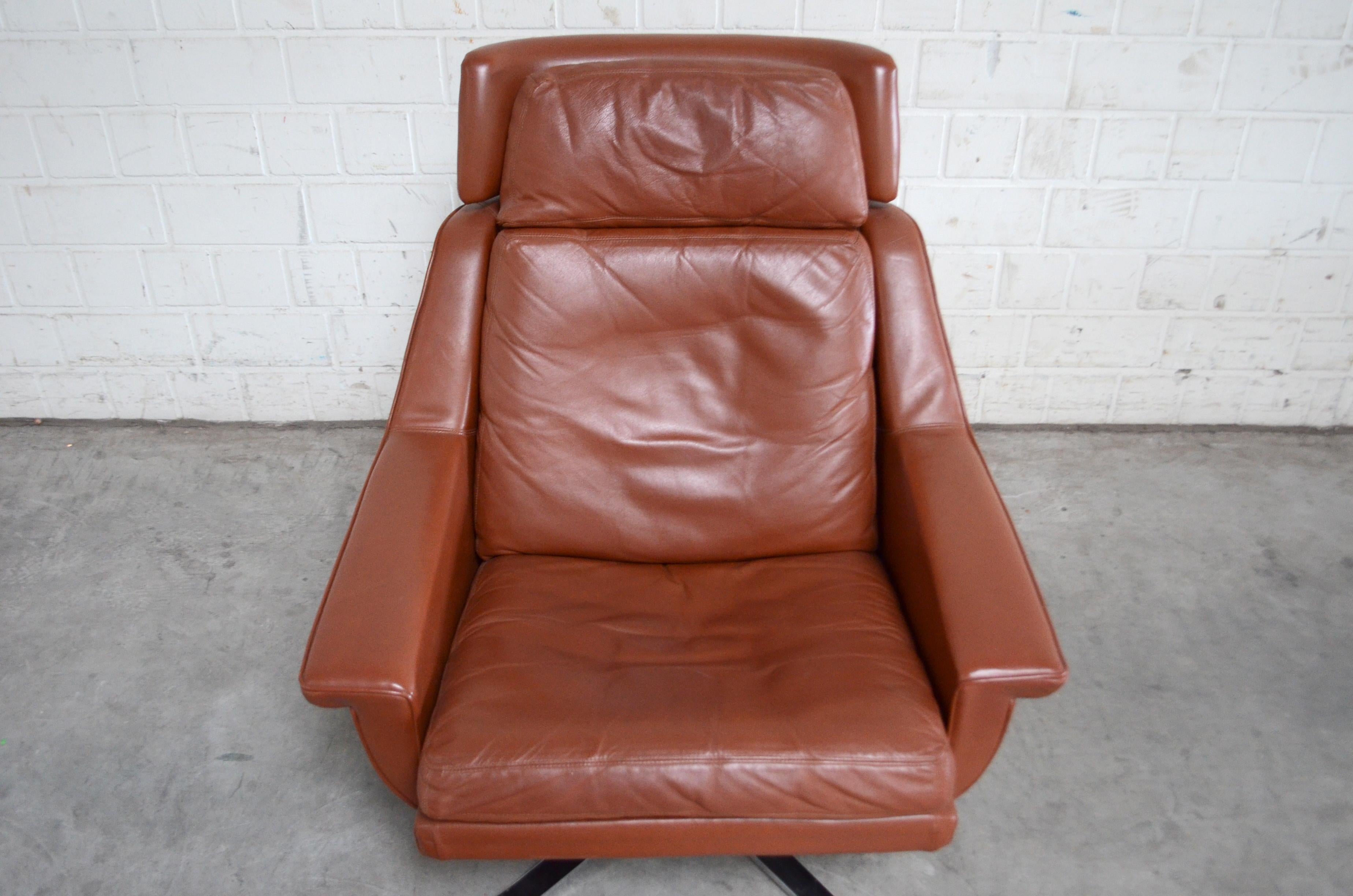 Esa Model 802 Leather Danish Lounge Chair and Ottoman by Werner Langenfeld, 1960 For Sale 2