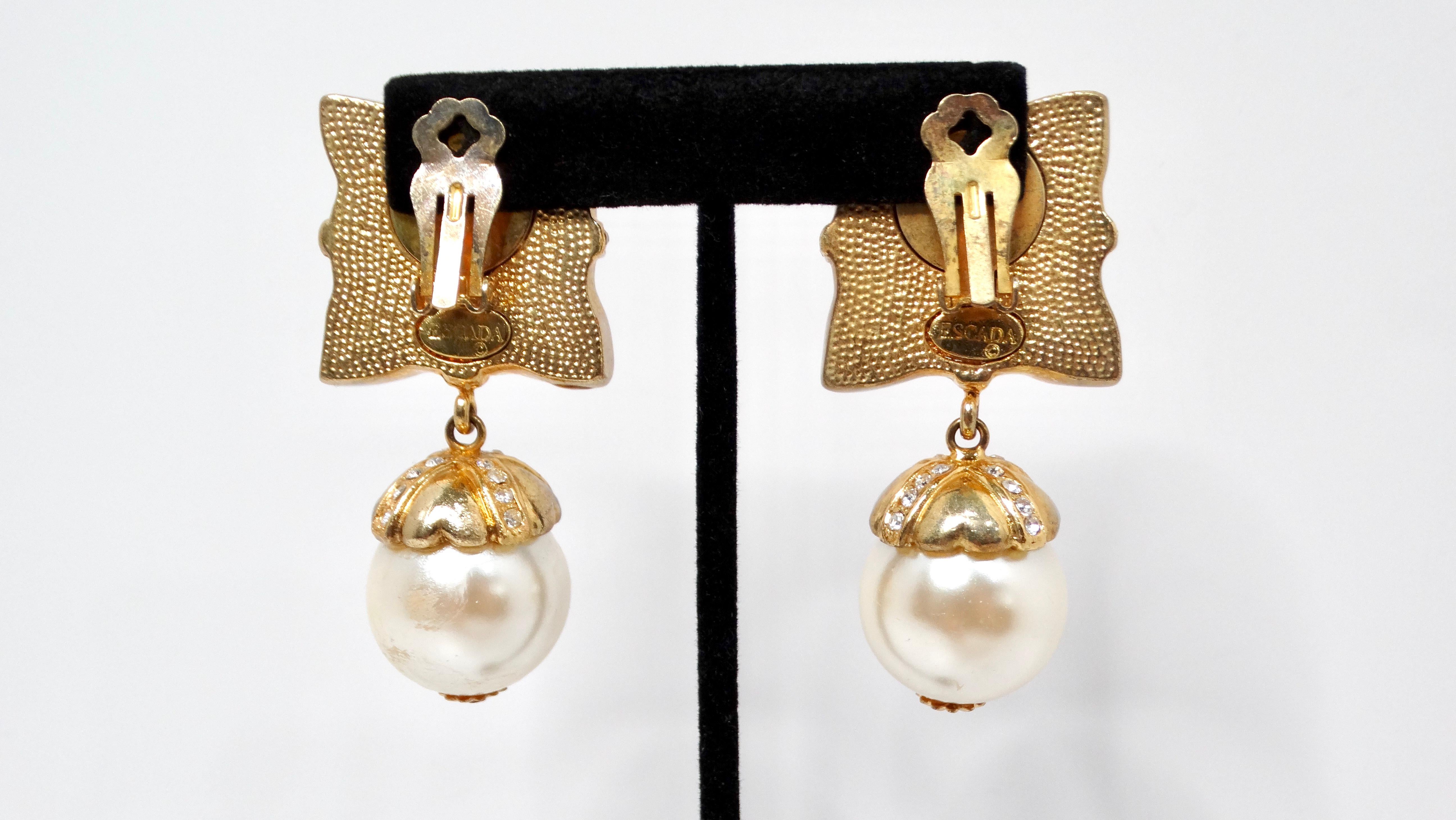 Esacada 1990s Multicolor Hearts & Pearl Drop Gold-Tone Clip-On Earrings In Good Condition For Sale In Scottsdale, AZ