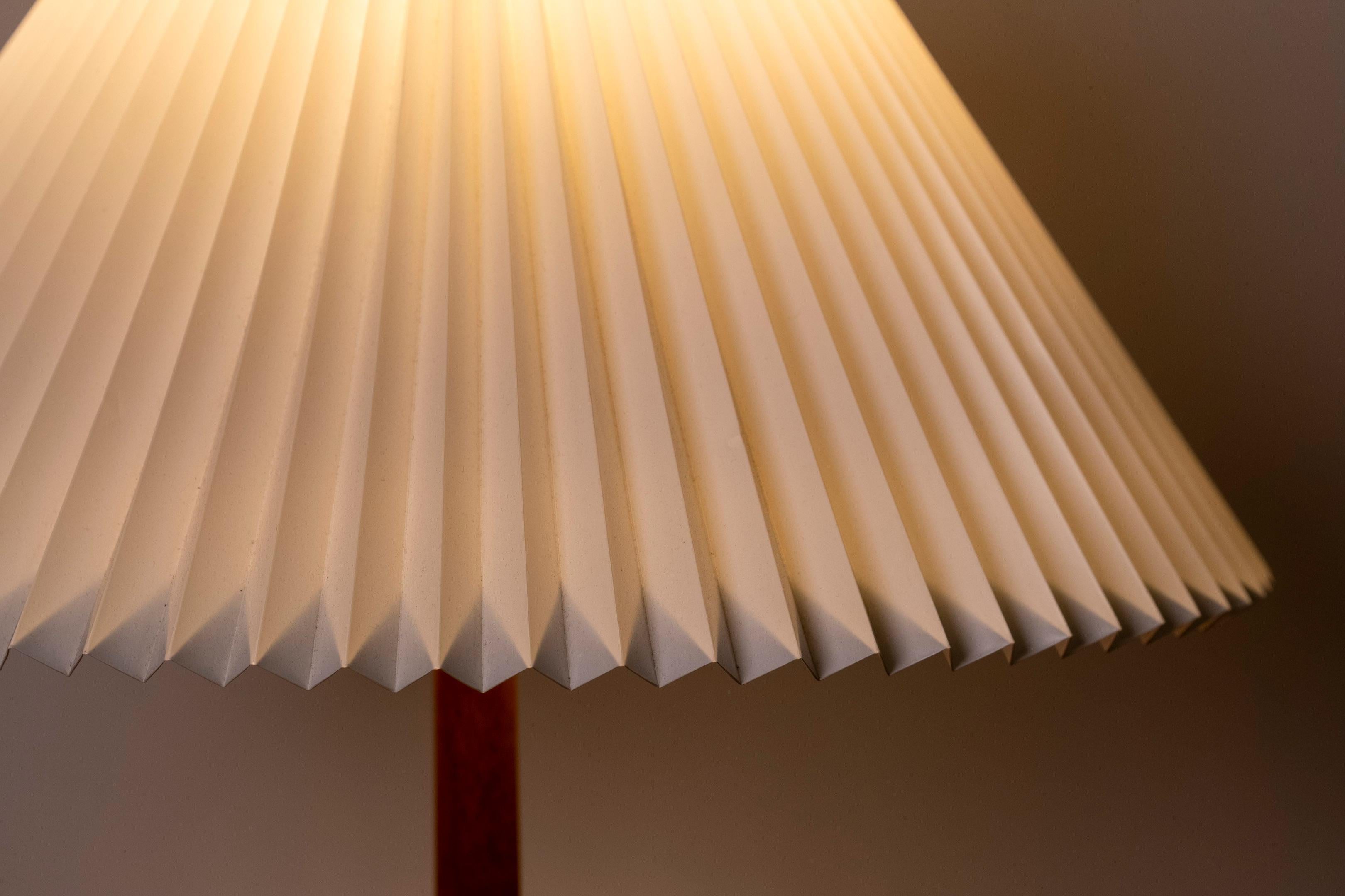 Mid-20th Century Esben Klint Teak Table Lamp for Le Klint, 1950s Denmark For Sale