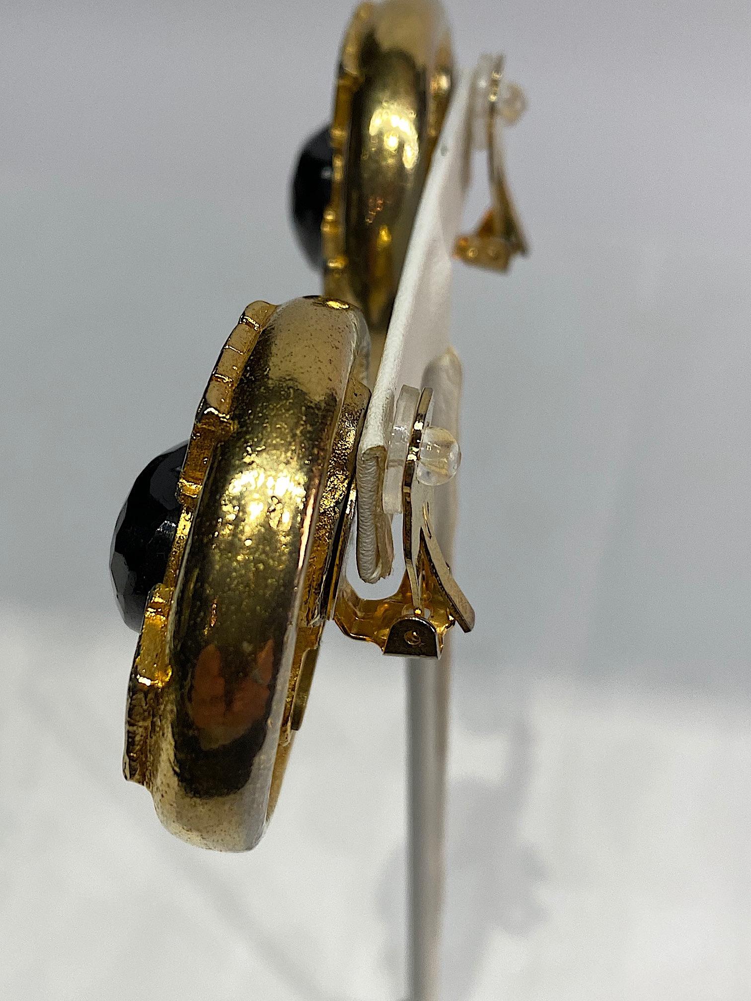 Escada 1980s Buttoms Earrings 3