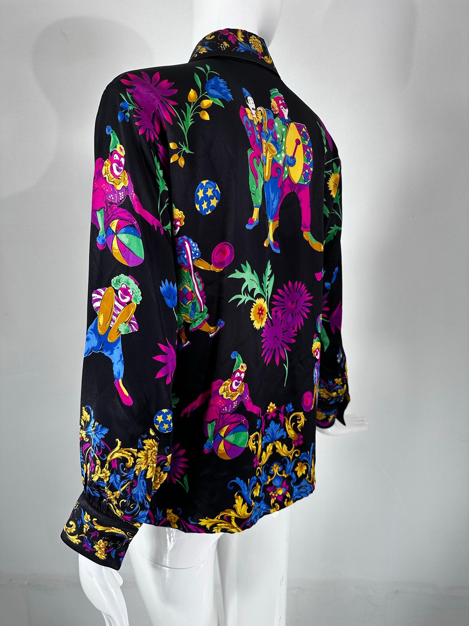 Escada 1990s Rare Margaretha Ley Escada Silk Print Collectable Blouse Clowns In condizioni buone in vendita a West Palm Beach, FL
