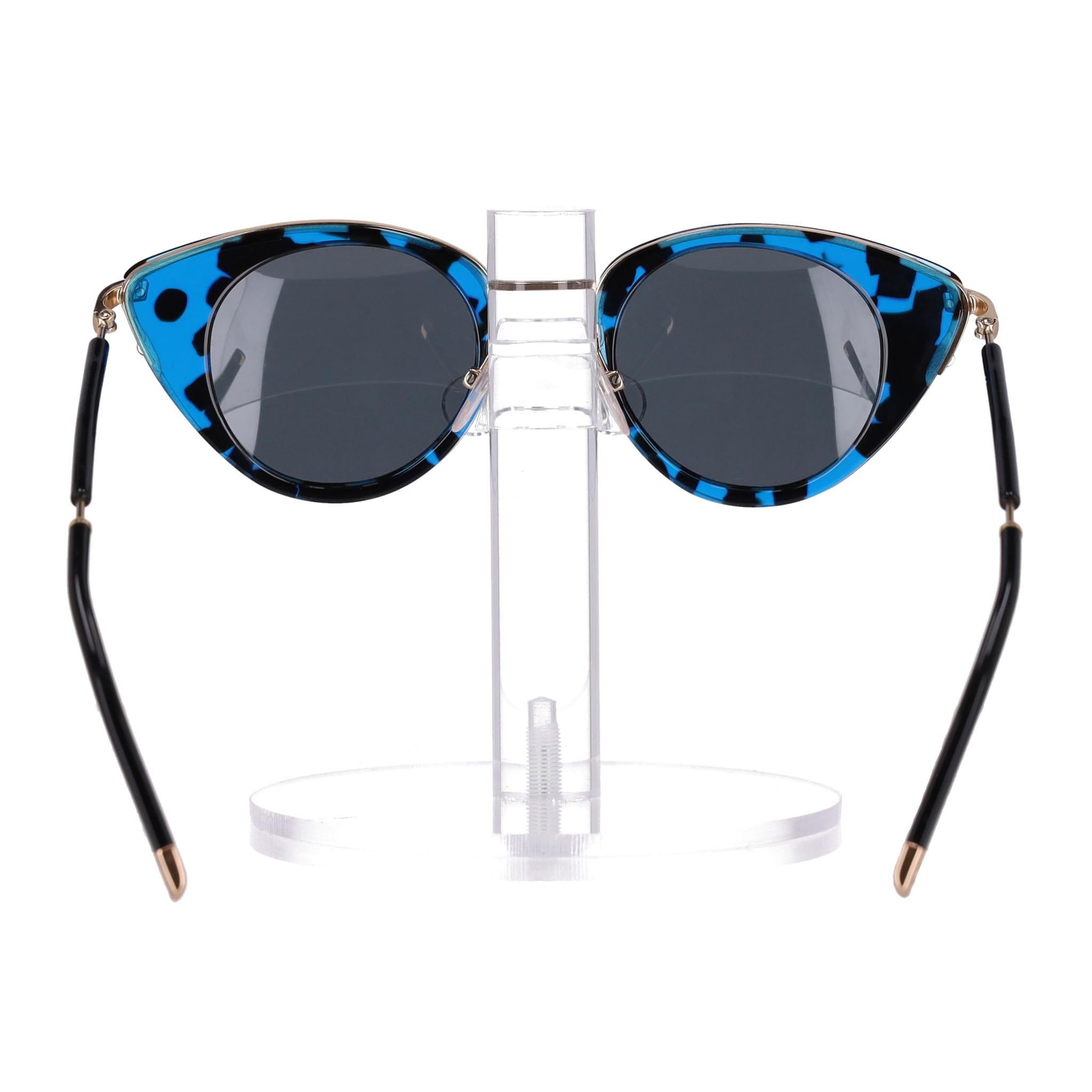 Escada Abstract Cat-Eye Sunglasses In Excellent Condition For Sale In London, GB