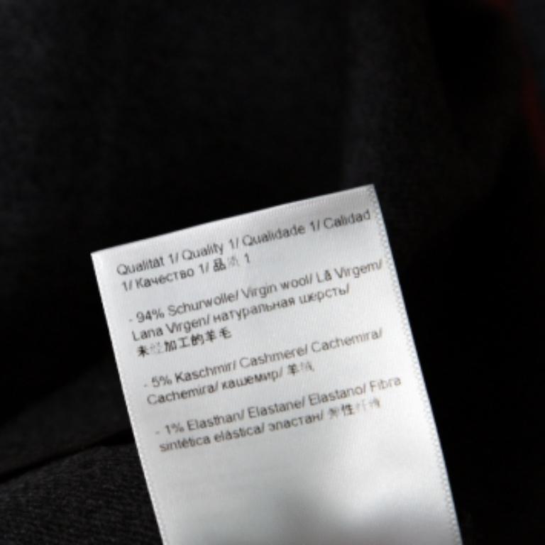 Pantaloni Tellis affusolati in lana e cashmere grigio antracite Escada M. I. In condizioni buone in vendita a Dubai, Al Qouz 2