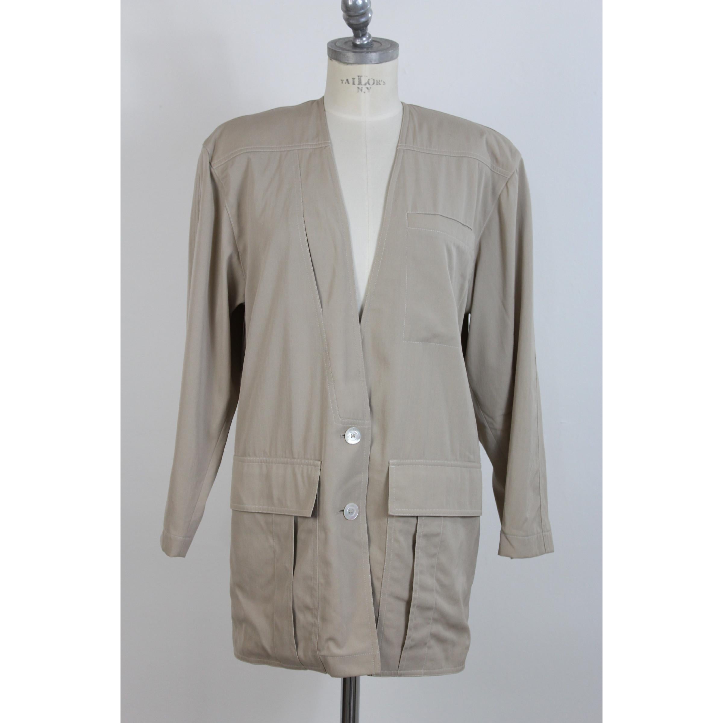 Escada - Tailleur jupe classique en coton beige, années 1990  en vente 2